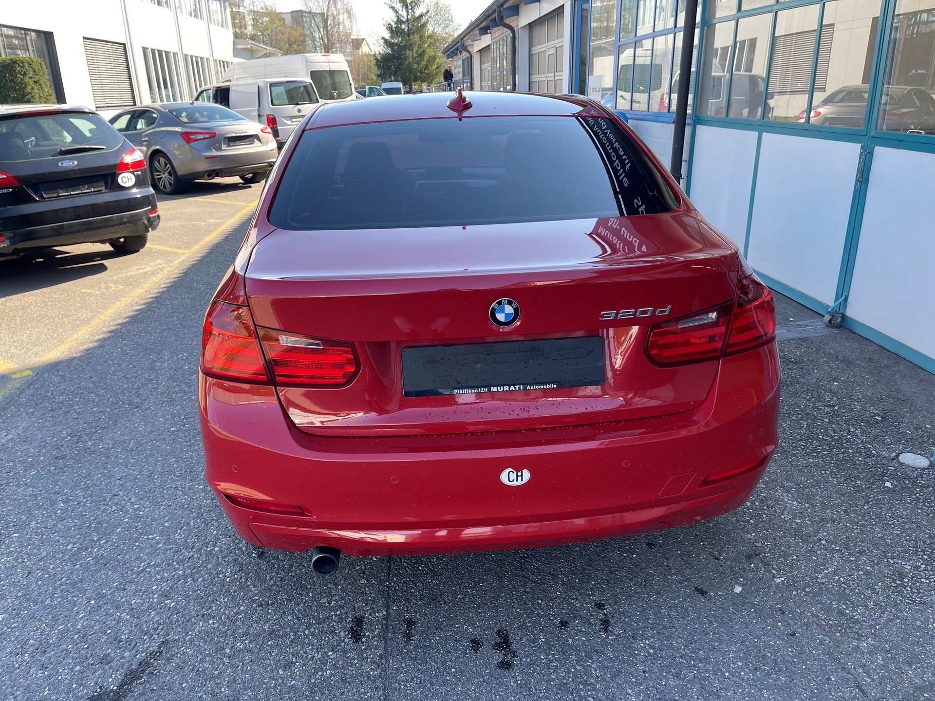 BMW 320d-image-4