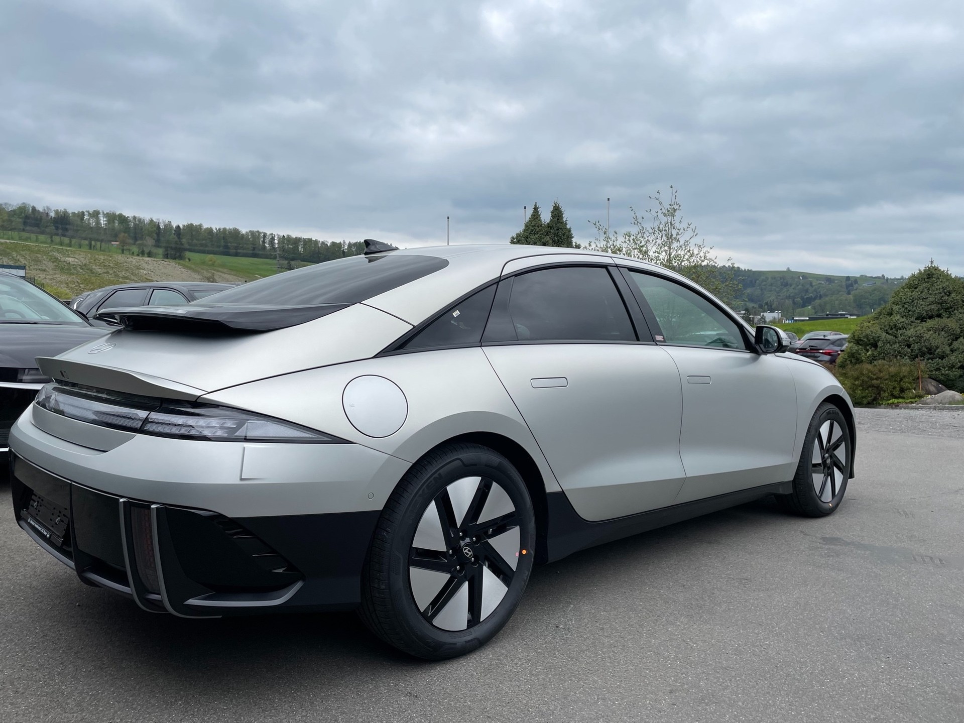 HYUNDAI Ioniq 6 77kWh Launch Edition 4WD-image-2