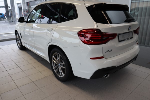 BMW X3 xDrive 20d M Sportpaket Steptronic 4x4 Euro 6-image-1