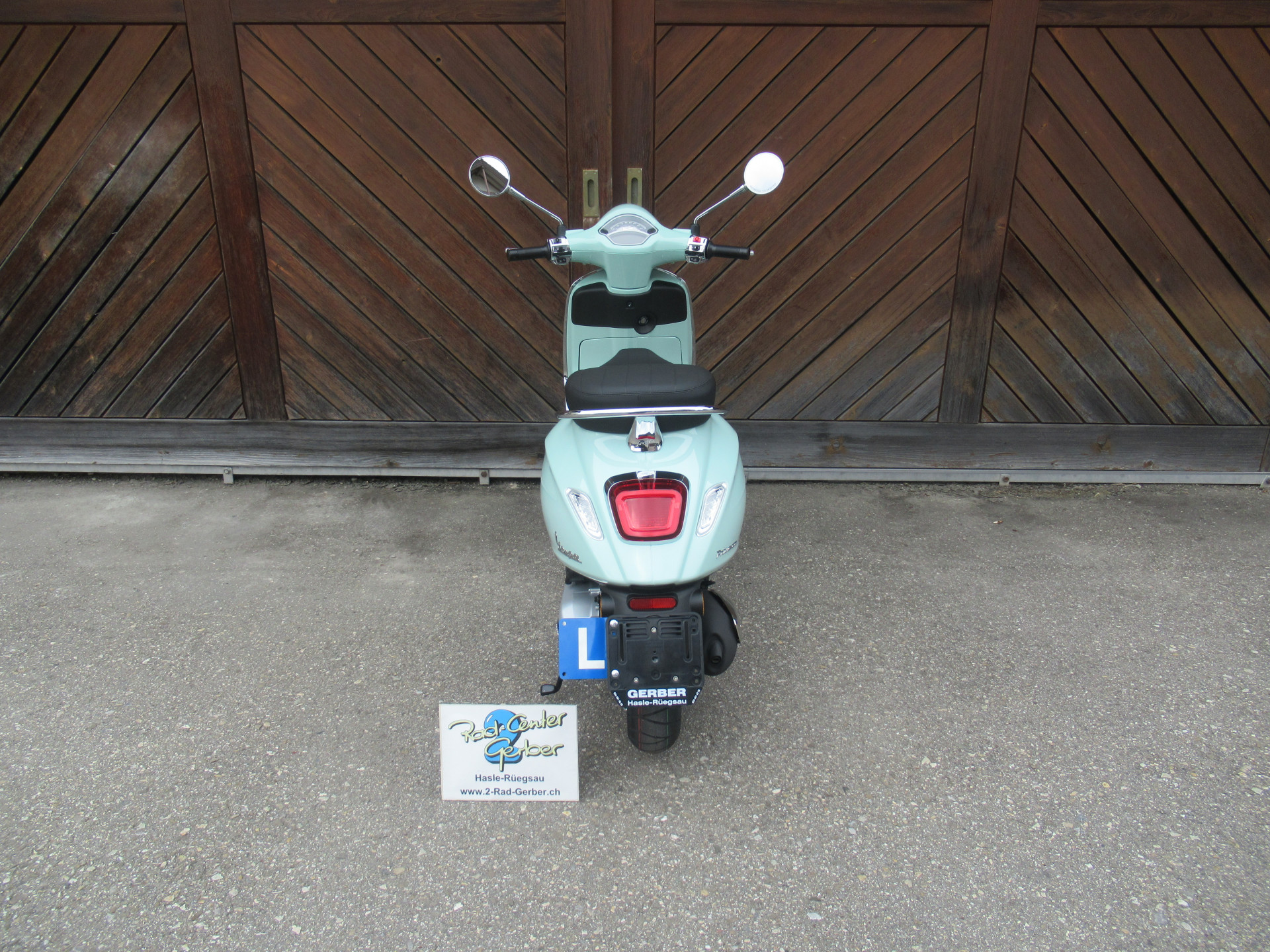 PIAGGIO Vespa Primavera 125-showroom-element-3