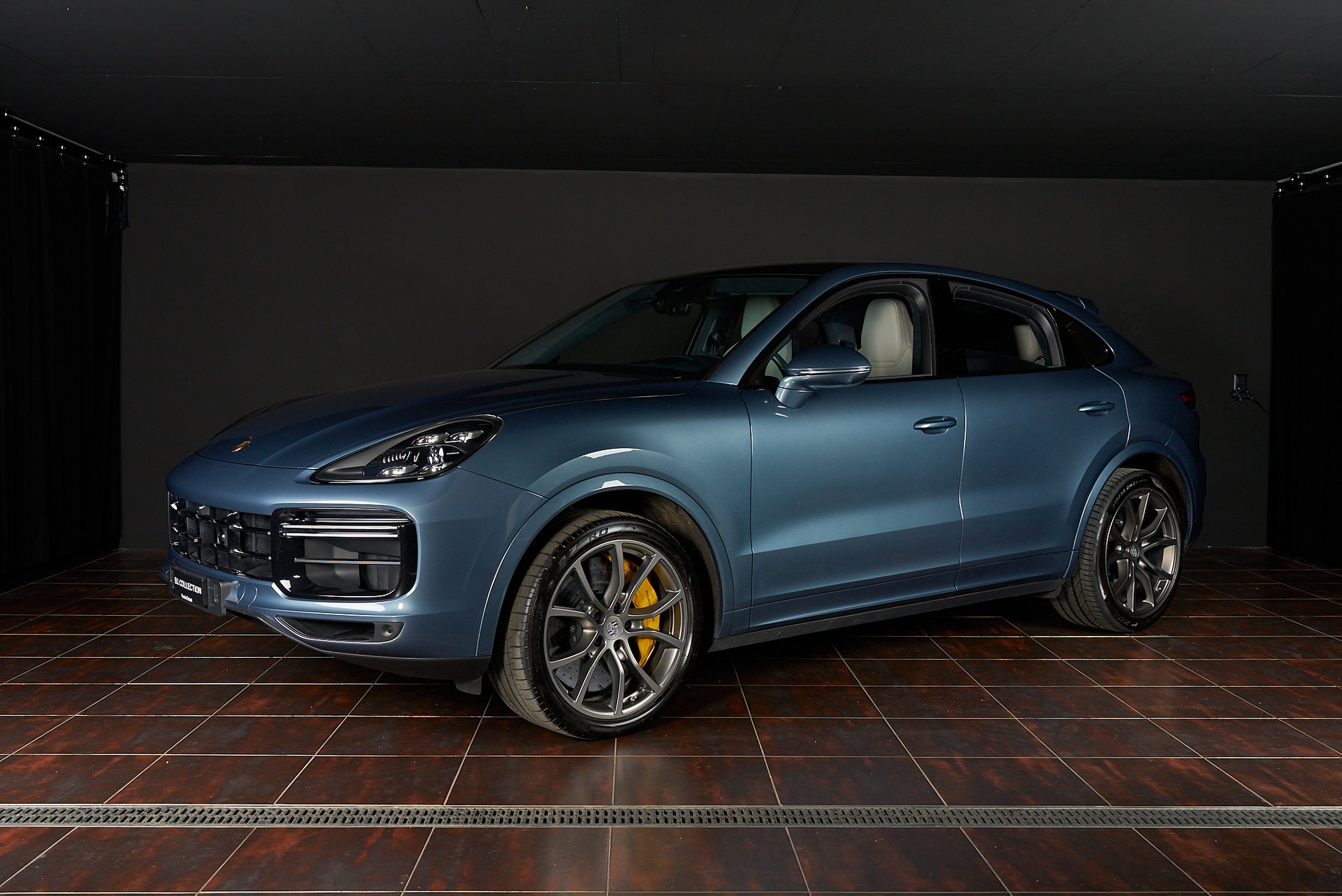 PORSCHE Cayenne Turbo