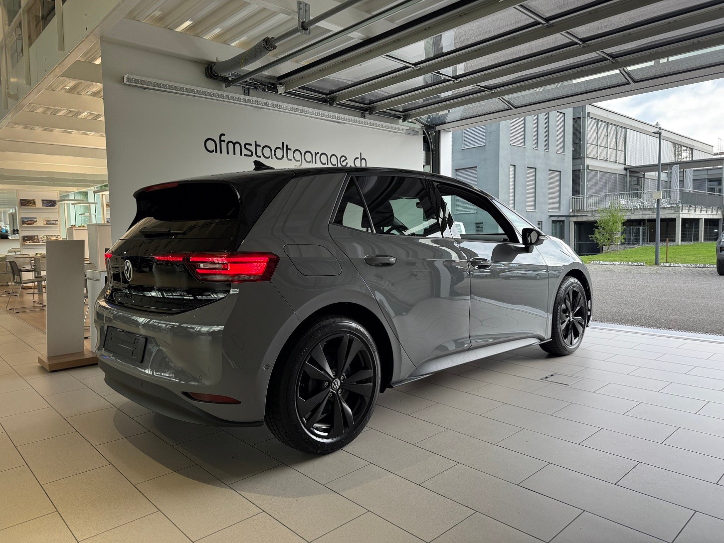 VW ID.3 Pro 59 kWh Pro United-image-2
