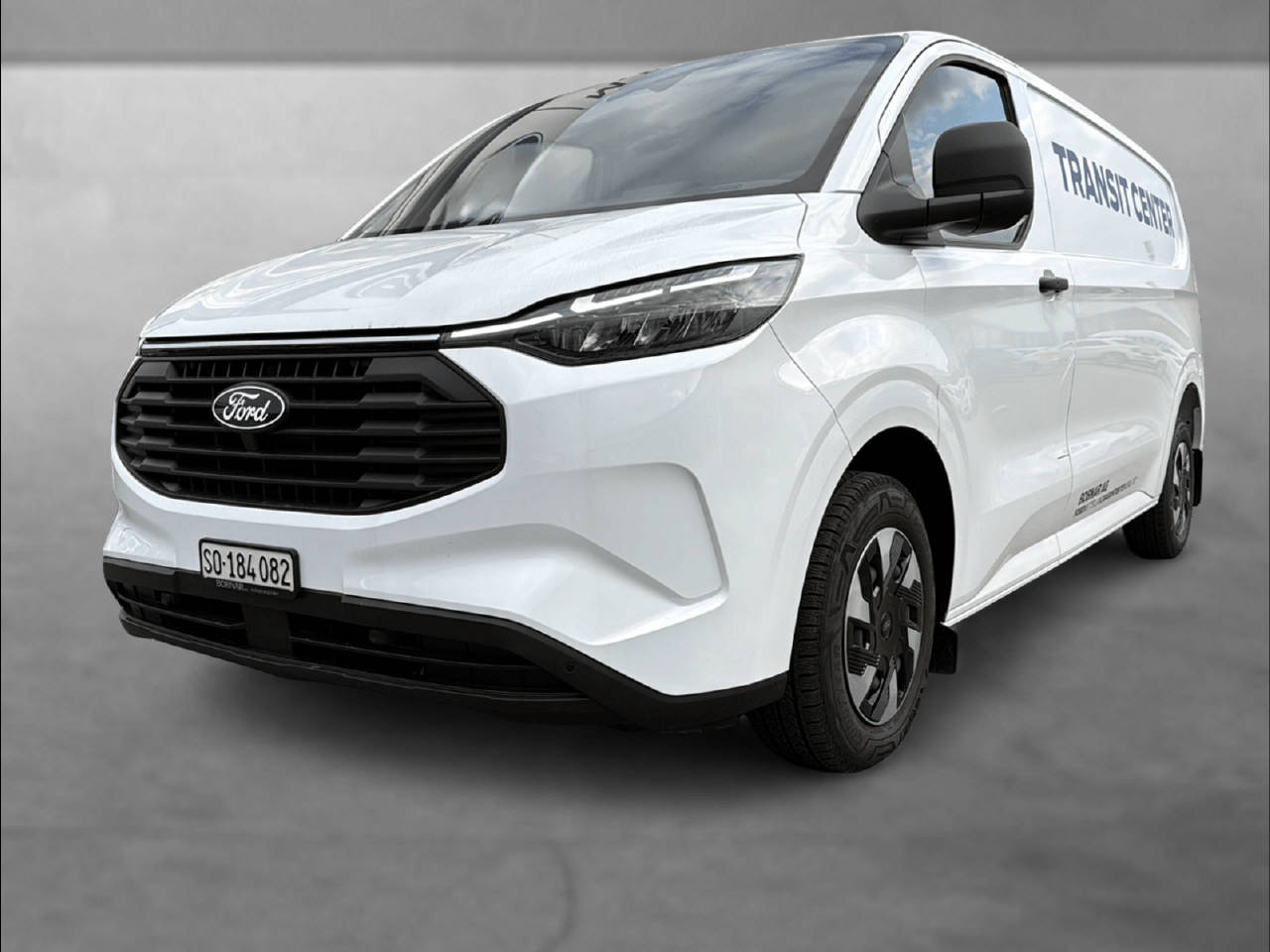 FORD Transit Custom Van 320 L2 2.5 Duratec 233 Trend PHEV-showroom-element-1