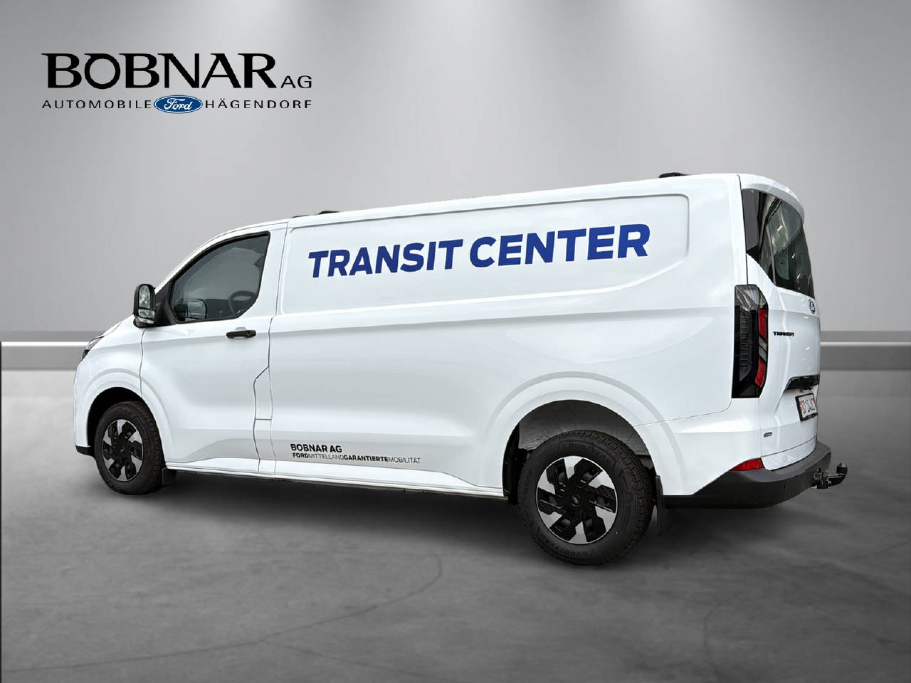 FORD Transit Custom Van 320 L2 2.5 Duratec 233 Trend PHEV-image-4