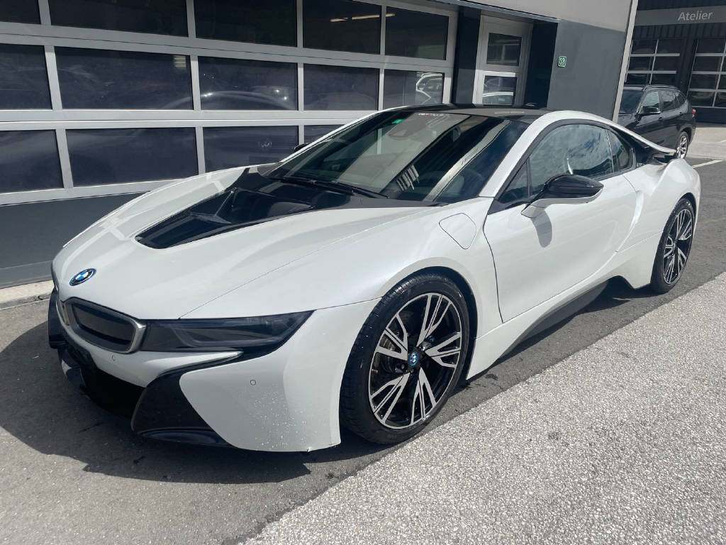 BMW i8 Coupé-image-1