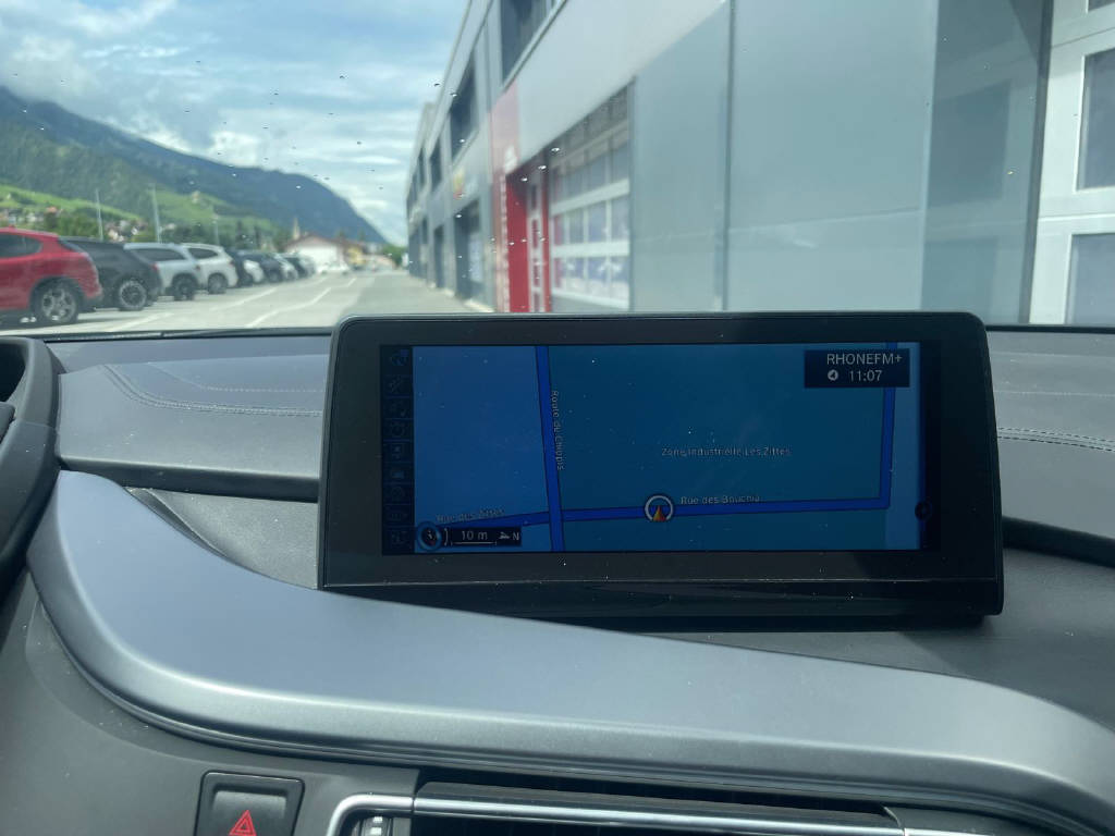 BMW i8 Coupé-image-9