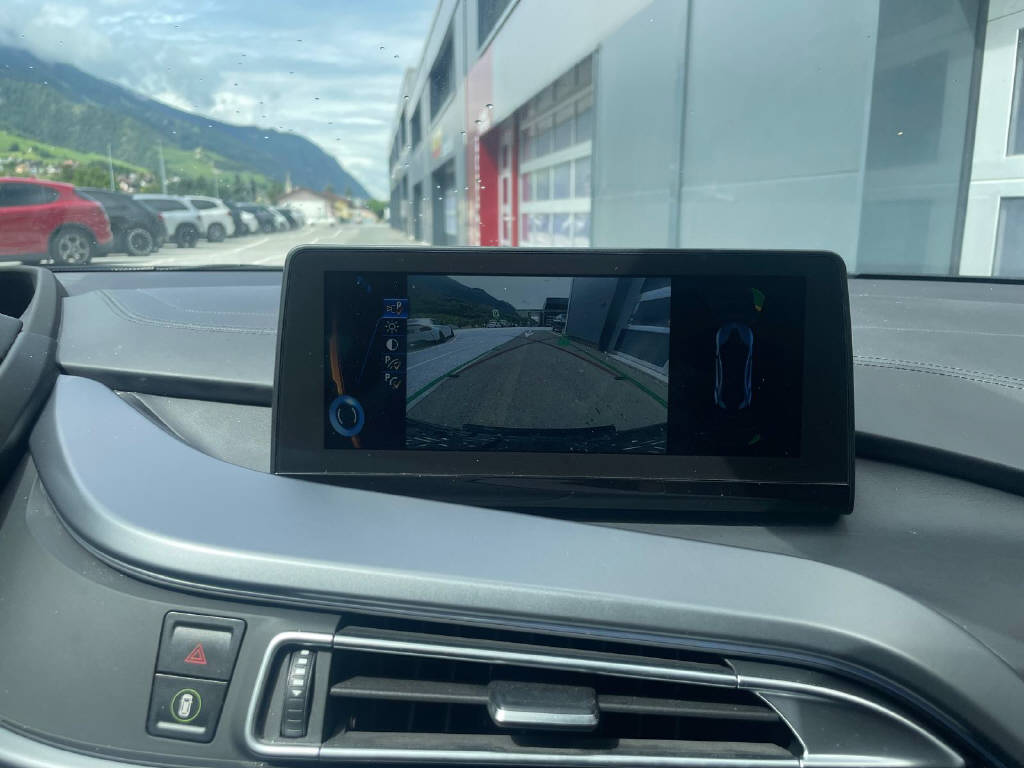 BMW i8 Coupé-image-8