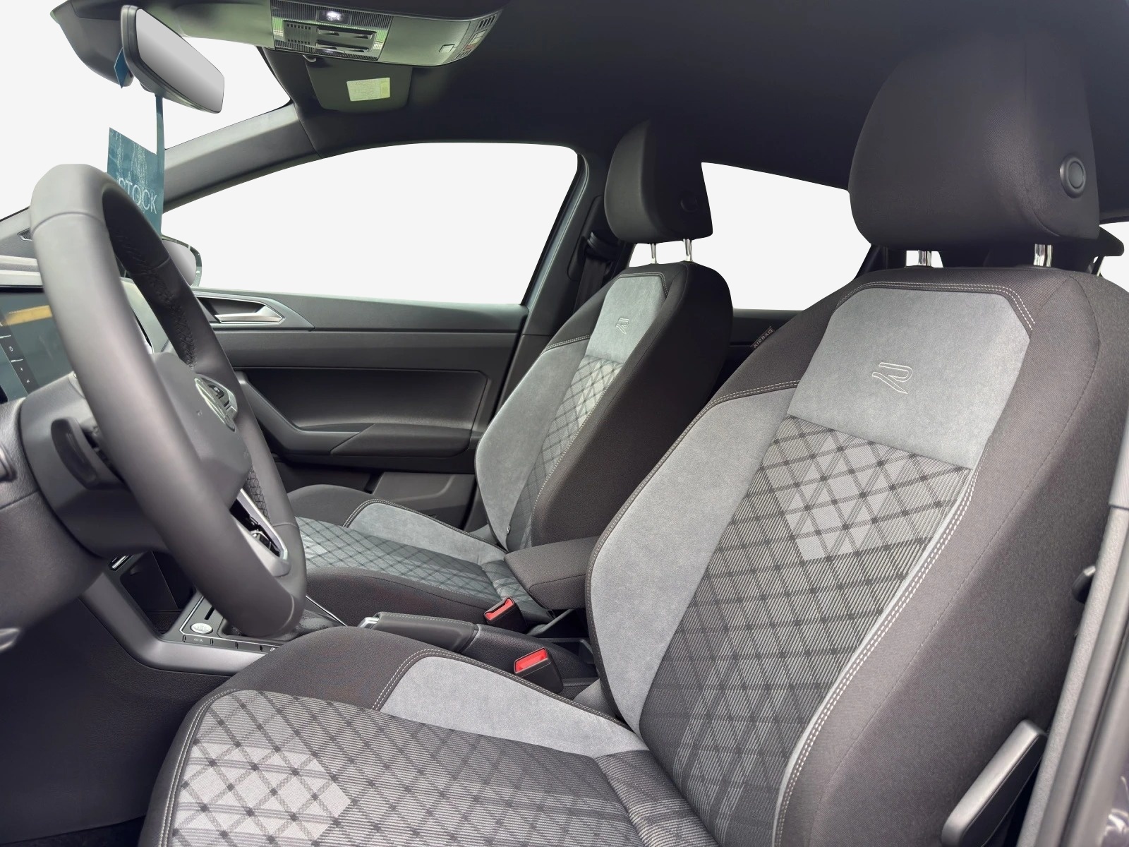 VW Polo 1.0 TSI R-Line DSG-image-7