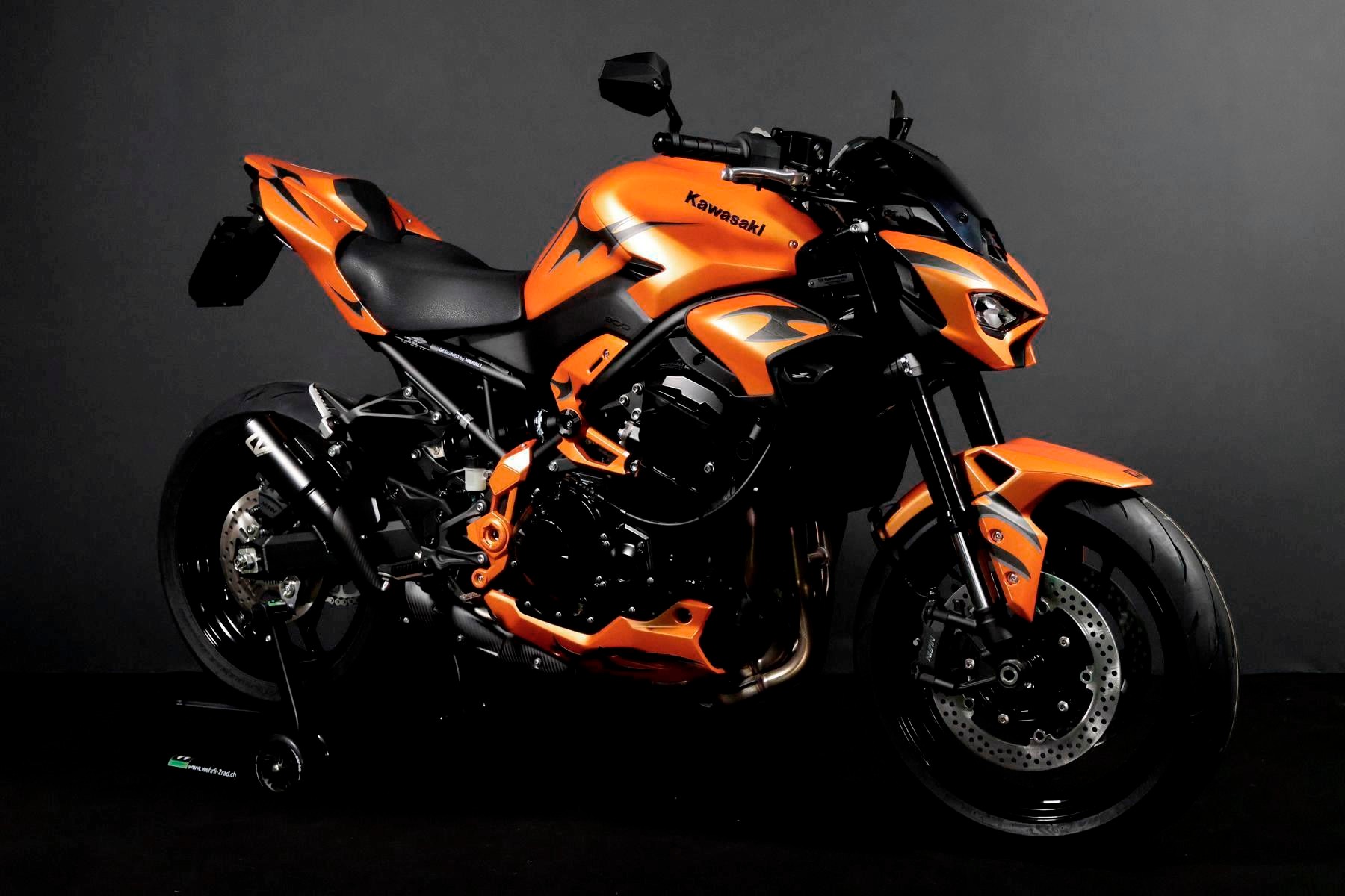 KAWASAKI Z 900 (91/70/35 KW) *Fair Lady* Level 3-showroom-element-1