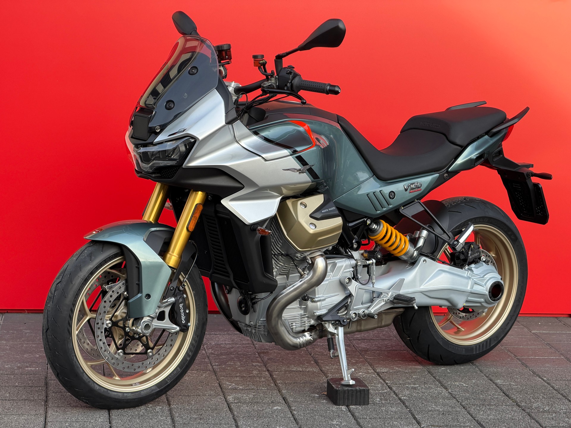 MOTO GUZZI V100 Mandello S E5+-showroom-element-2