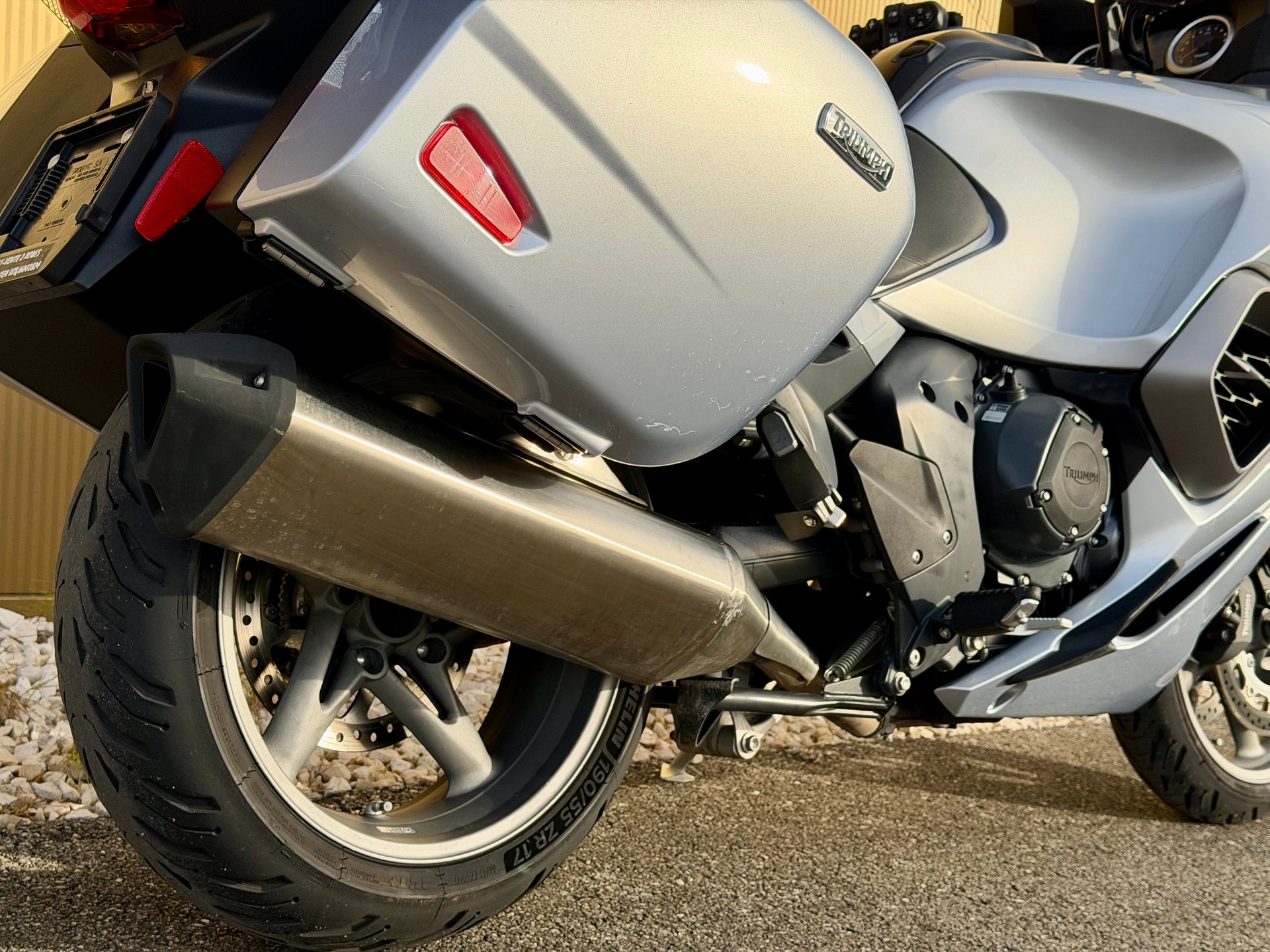 TRIUMPH Trophy 1200 SE ABS-image-6