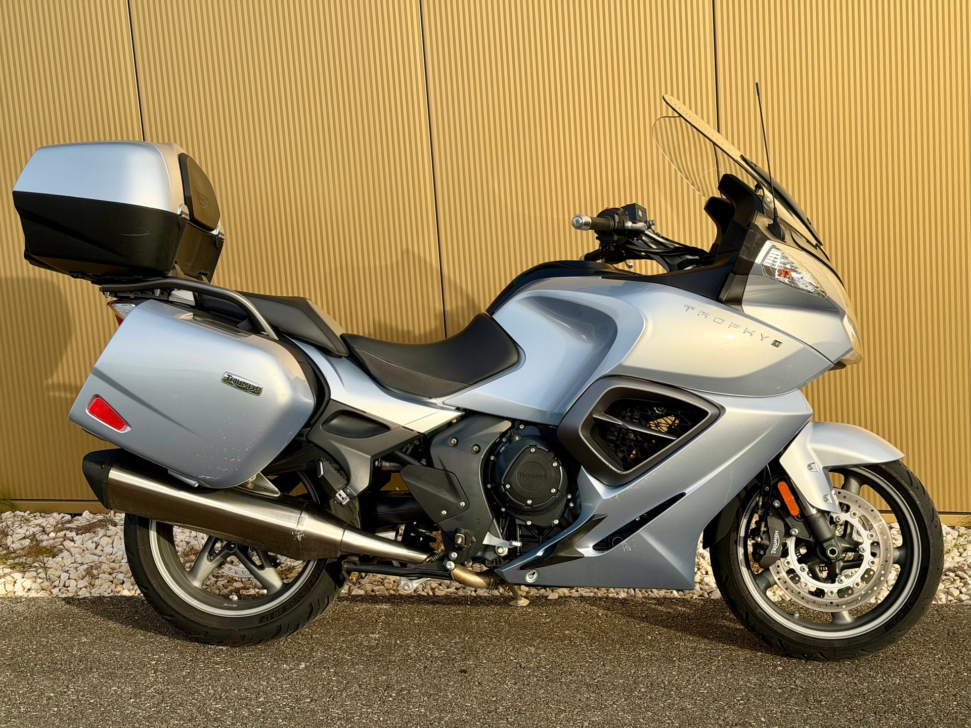TRIUMPH Trophy 1200 SE ABS-showroom-element-3