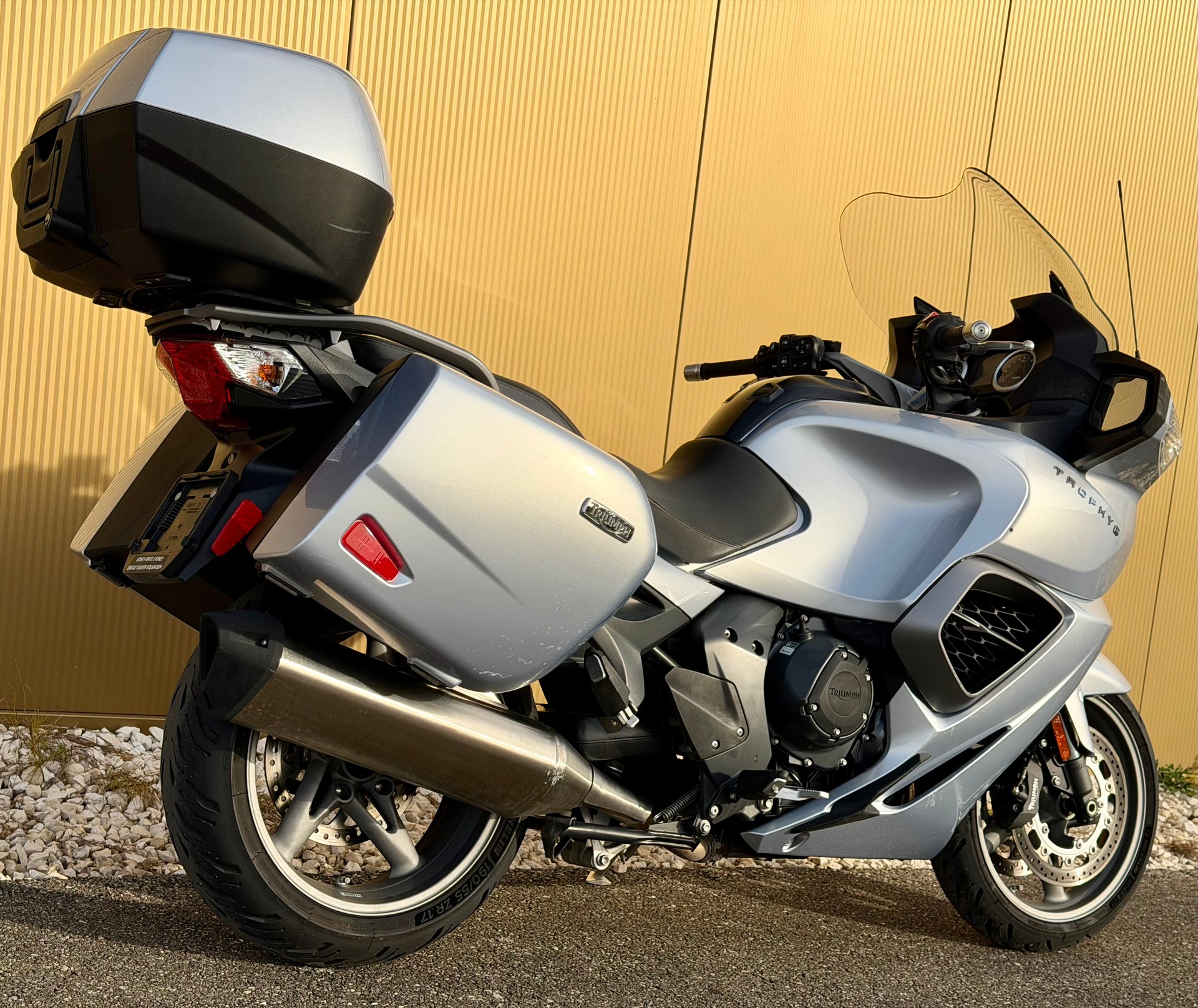TRIUMPH Trophy 1200 SE ABS-image-4