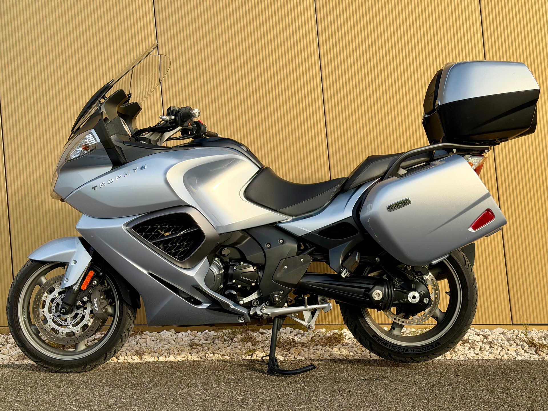 TRIUMPH Trophy 1200 SE ABS-image-10