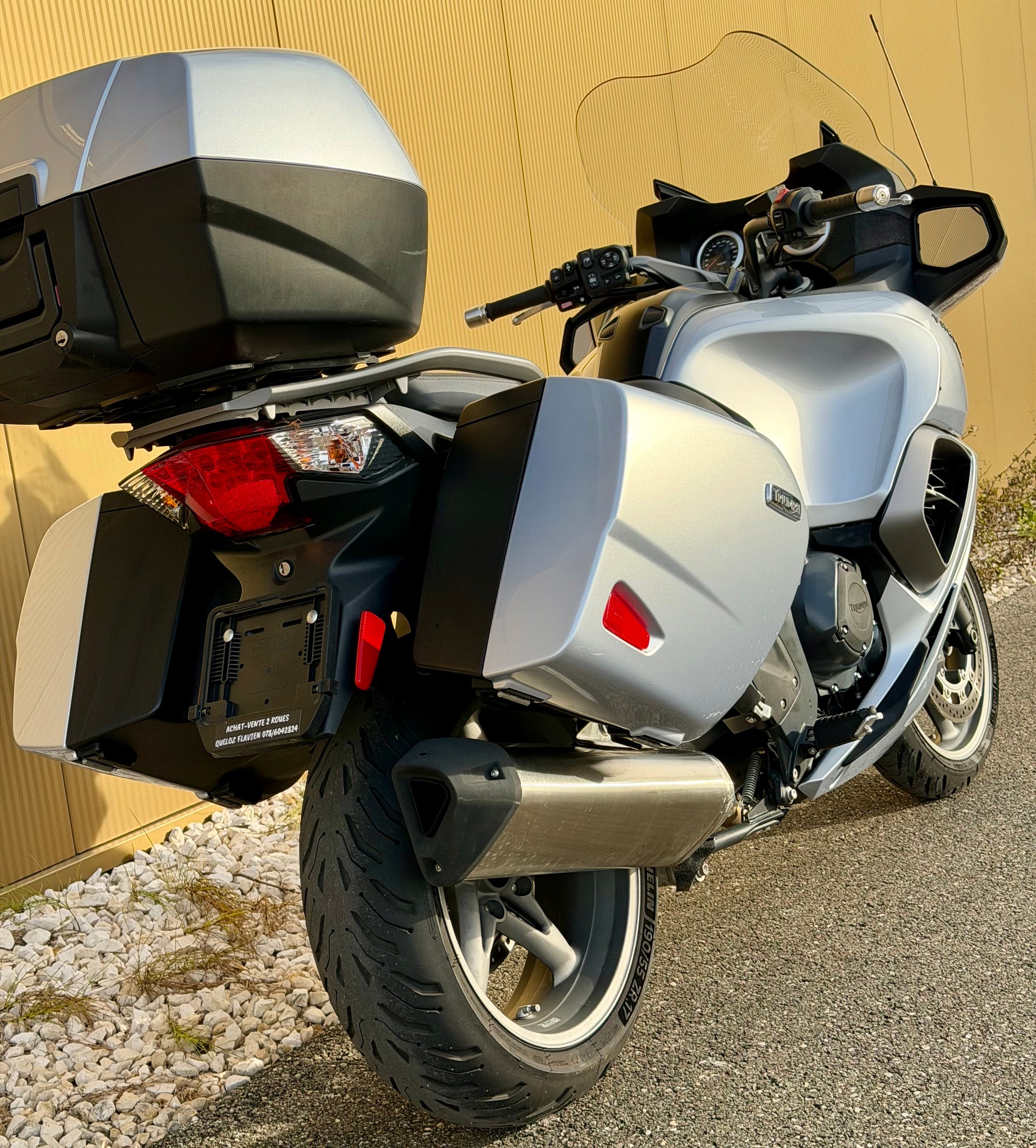 TRIUMPH Trophy 1200 SE ABS-image-5