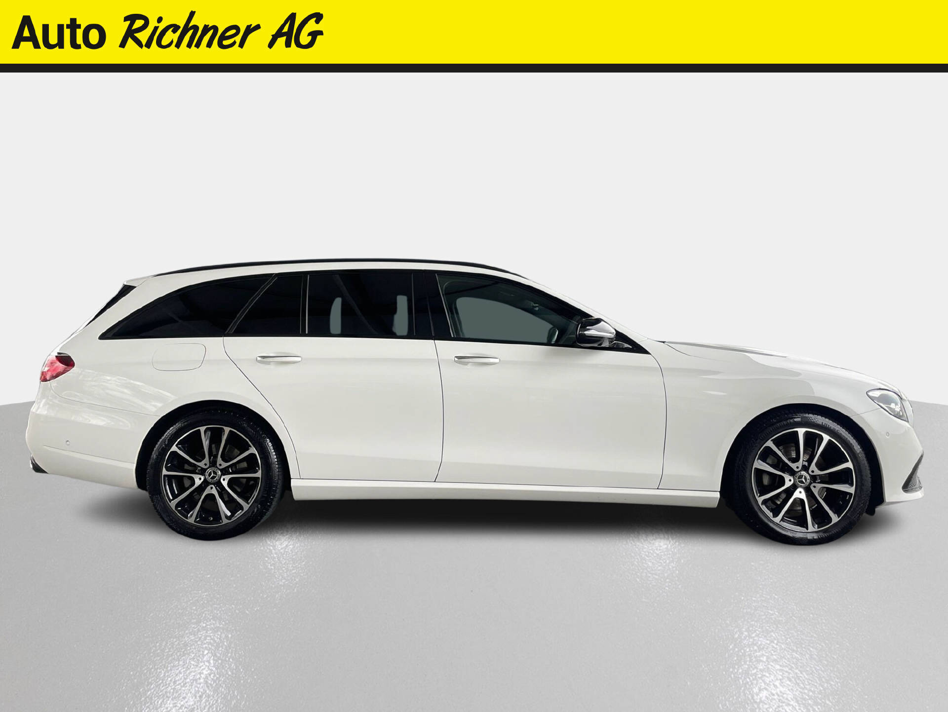 MERCEDES-BENZ E 220 d Avantgarde 4matic Kombi-image-2