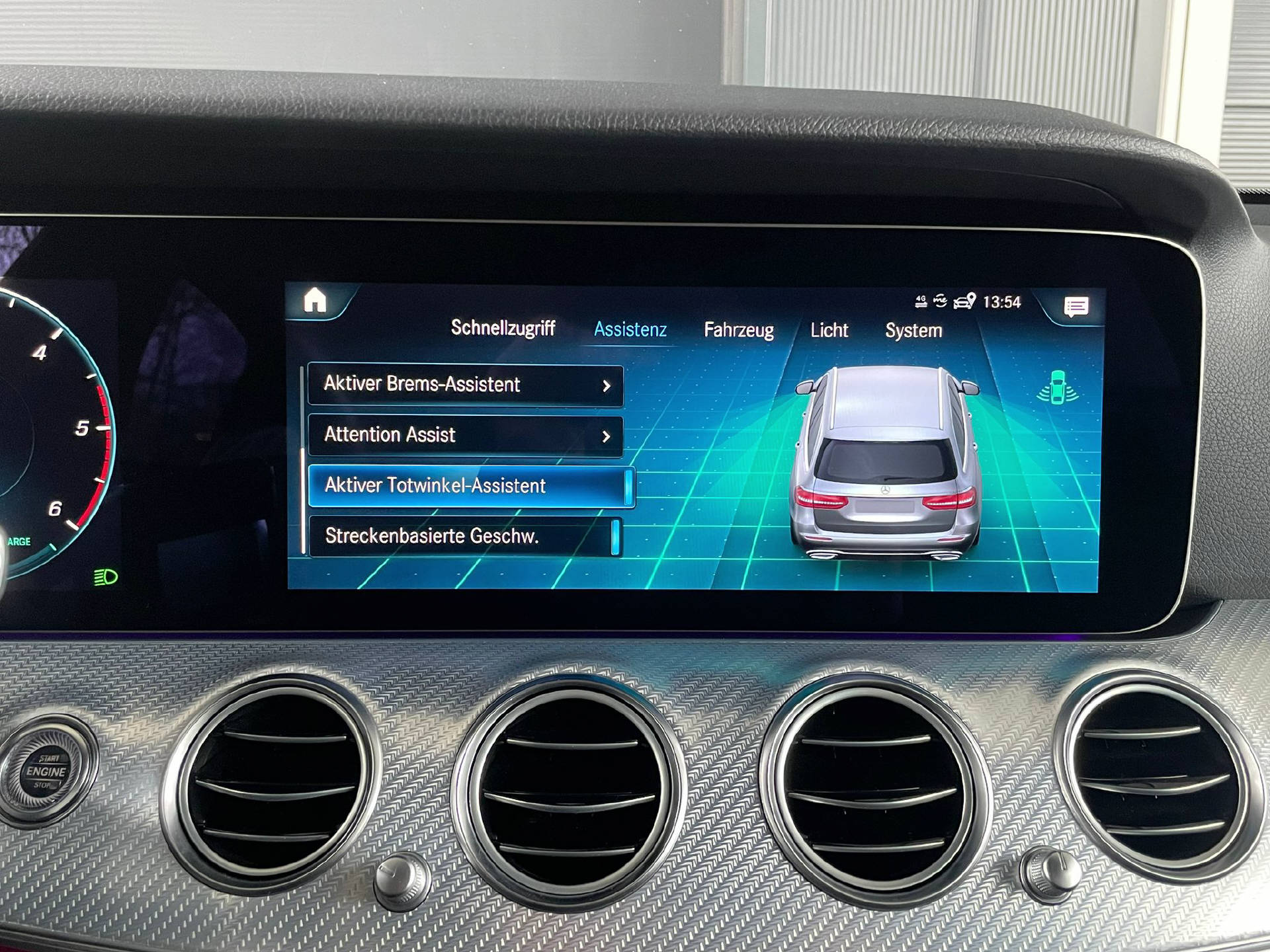 MERCEDES-BENZ E 220 d Avantgarde 4matic Kombi-image-10