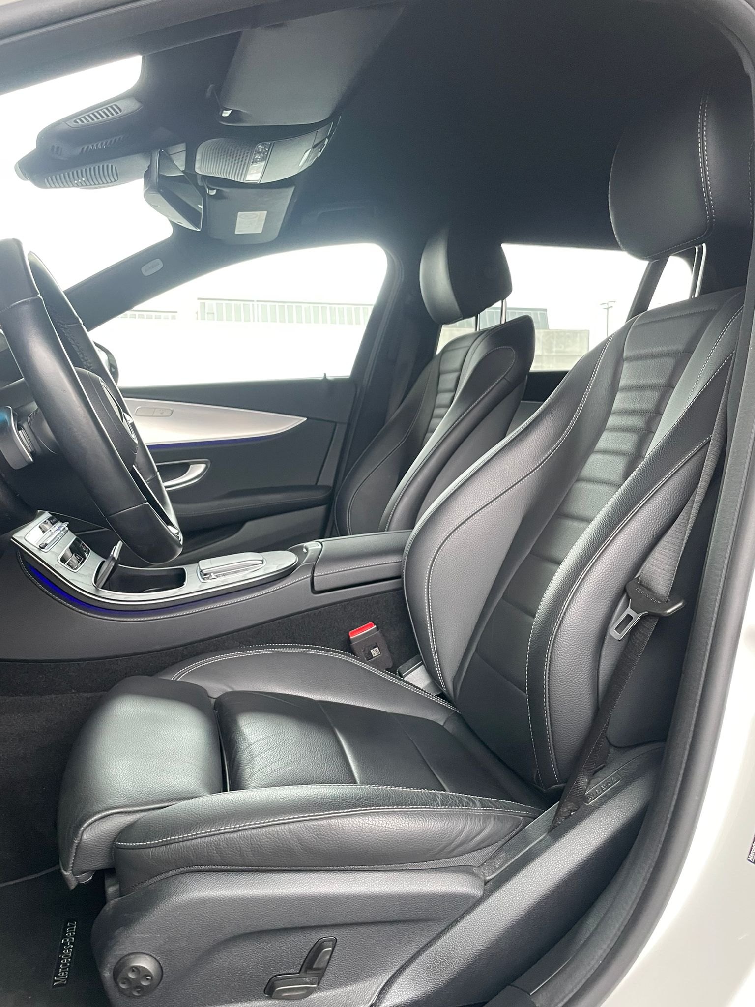 MERCEDES-BENZ E 220 d Avantgarde 4matic Kombi-image-5