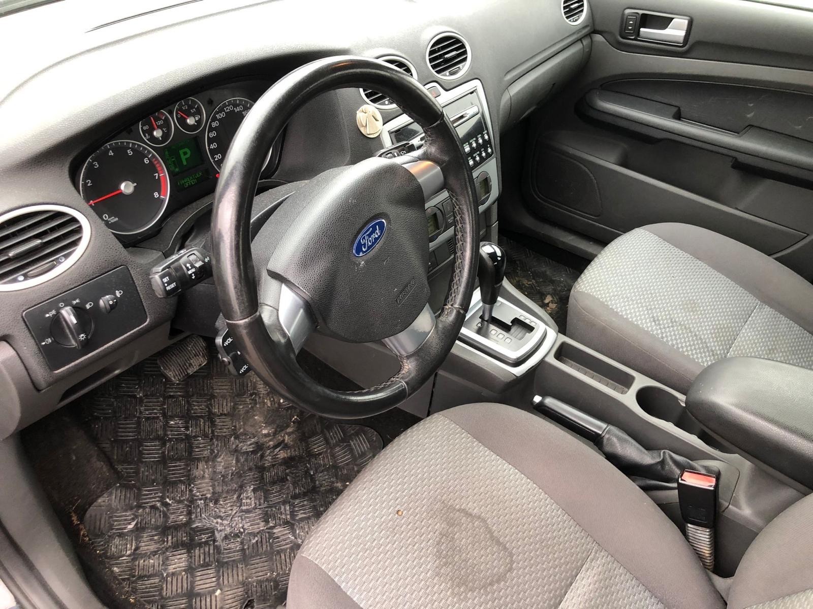 FORD Focus 2.0i Trend-image-6