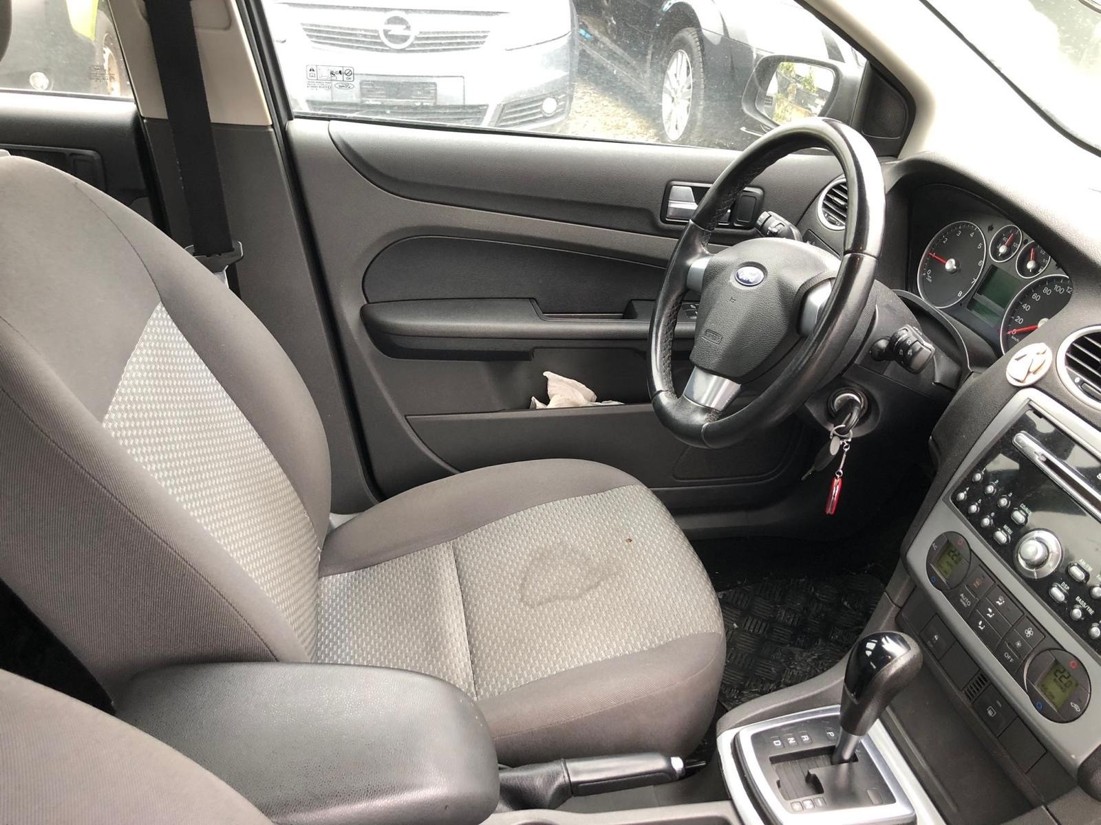 FORD Focus 2.0i Trend-image-3