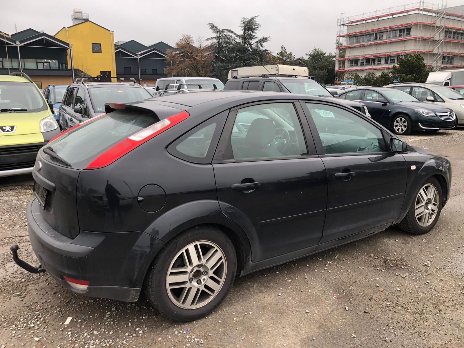 FORD Focus 2.0i Trend-image-4