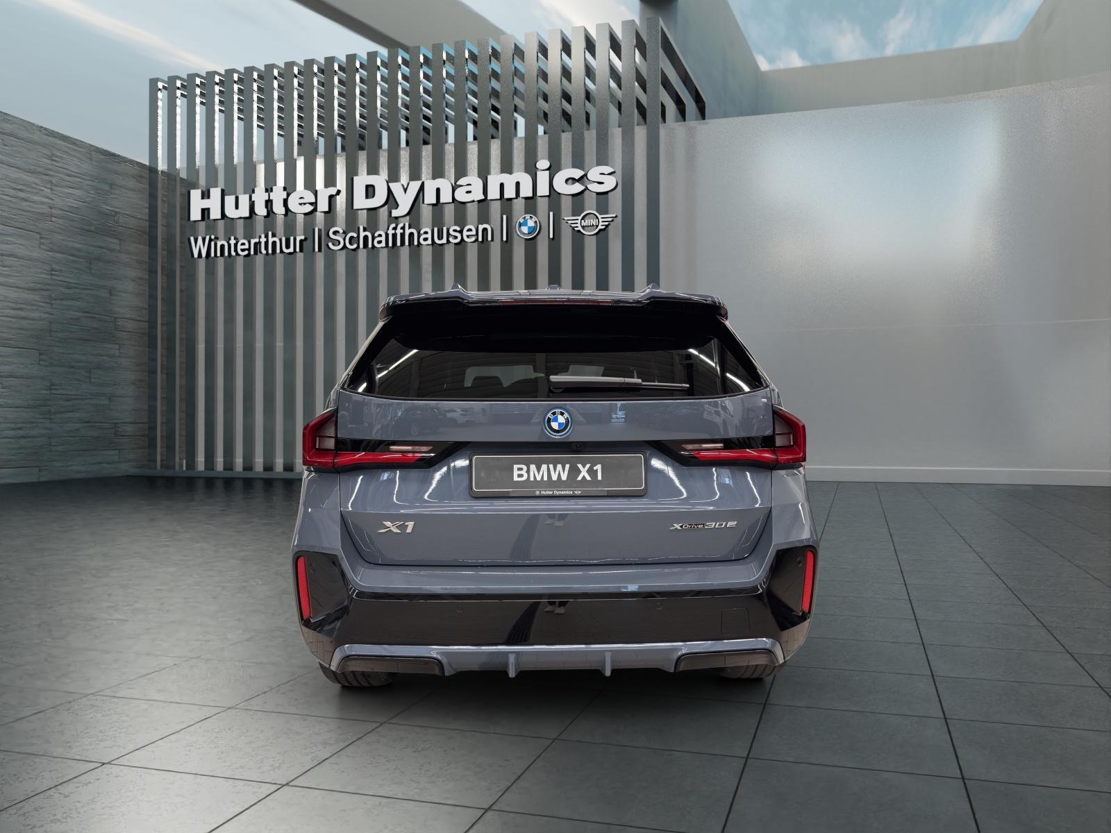 BMW 30e xDrive M Sport Pro-image-5