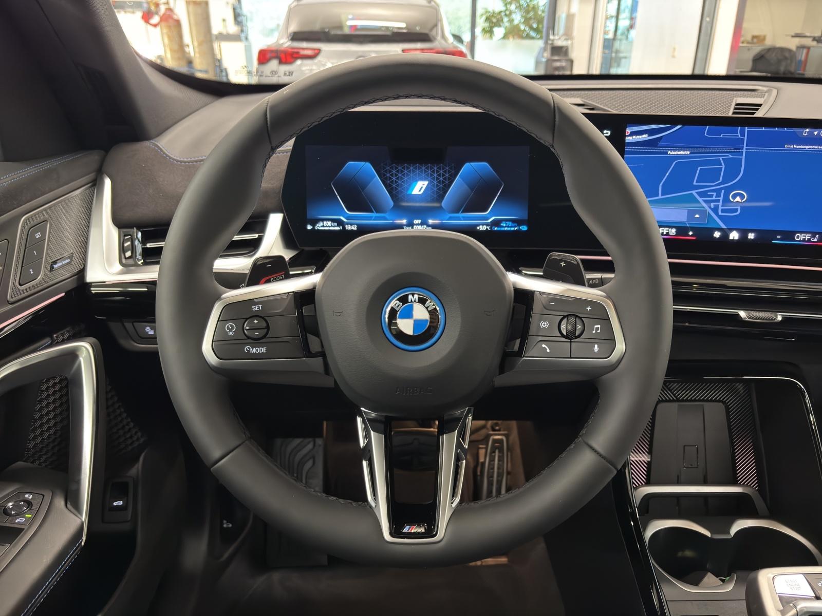 BMW 30e xDrive M Sport Pro-image-10