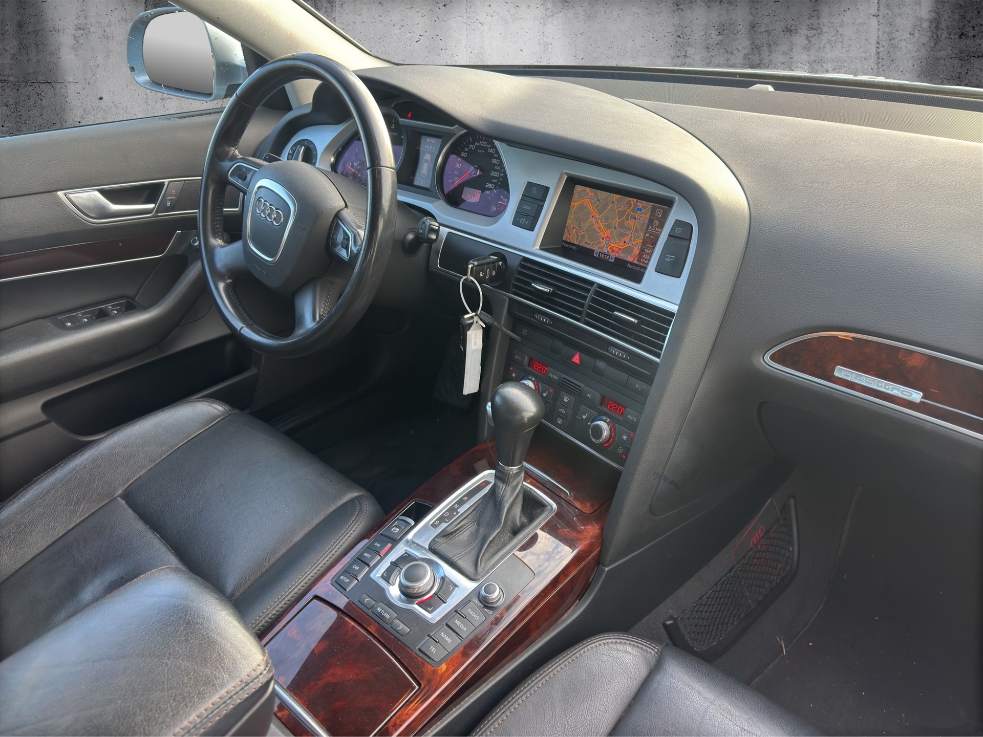 AUDI A6 Avant 3.0 V6 TDI quattro tiptronic-image-10