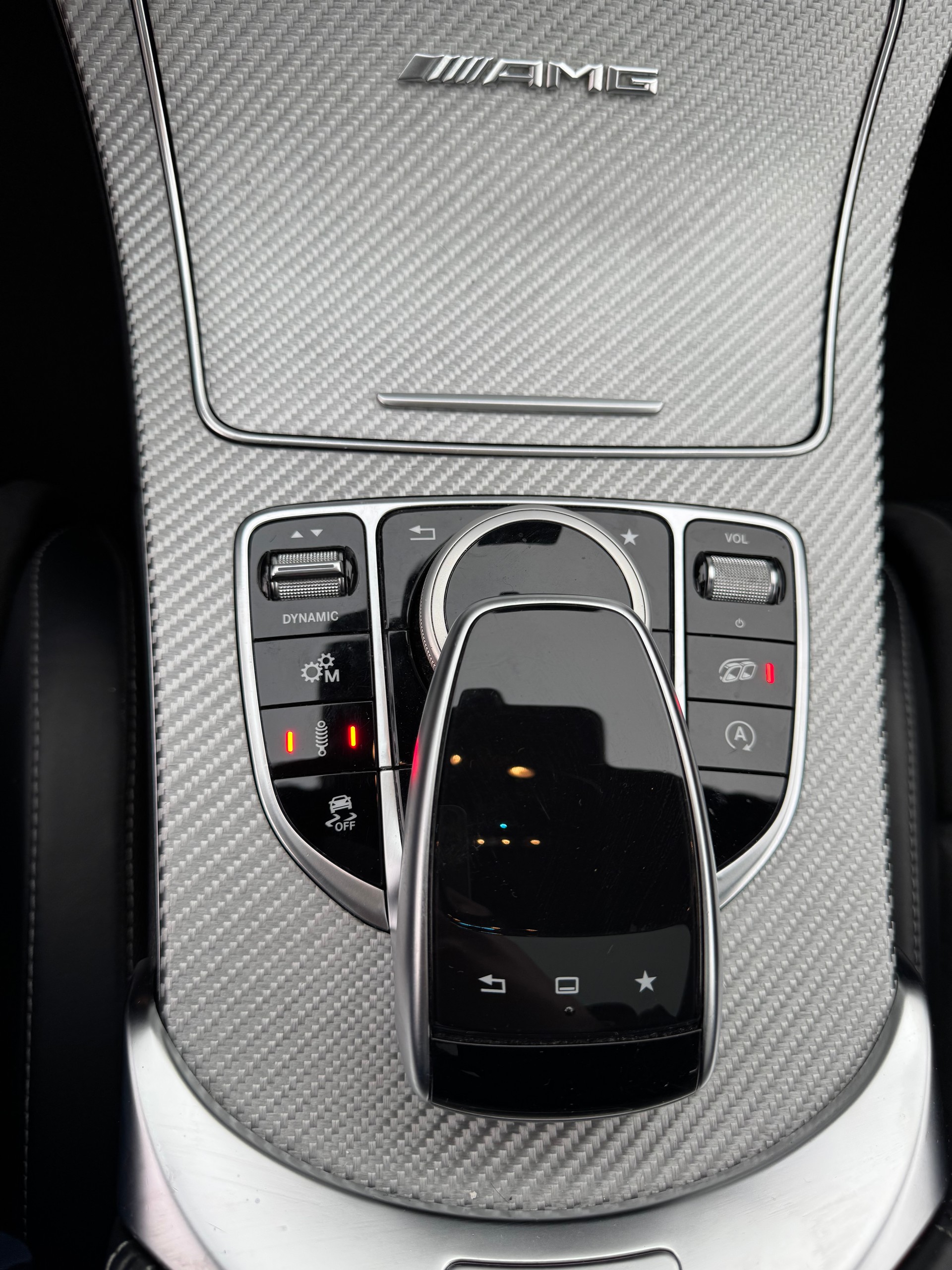 MERCEDES-BENZ C 63 S AMG Speedshift-image-10