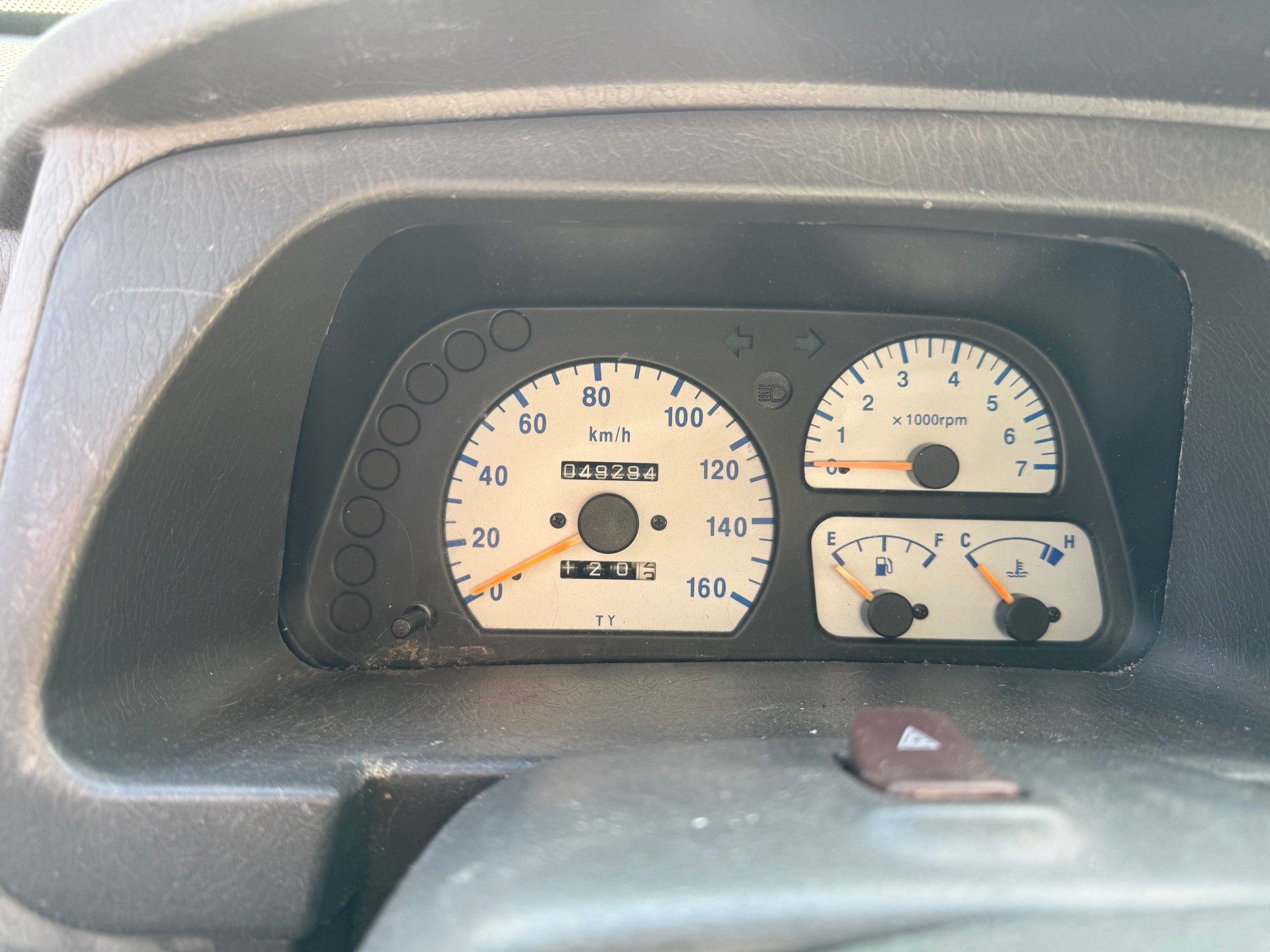 DFM Mini Bus 1.3-image-15