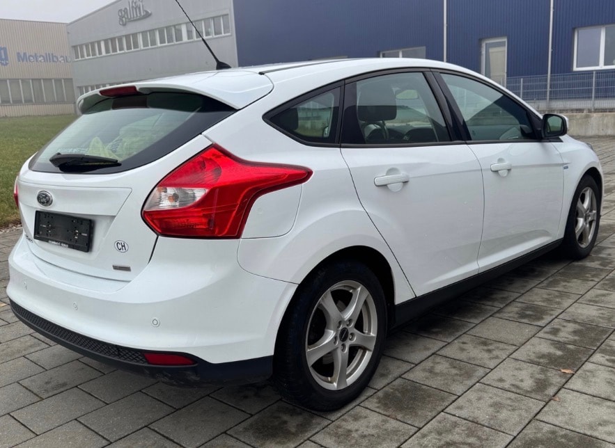 FORD Focus 1.0 SCTi Winner Motor nagelt/klappert, fährt ganz normal, keine Motorlampe-image-1