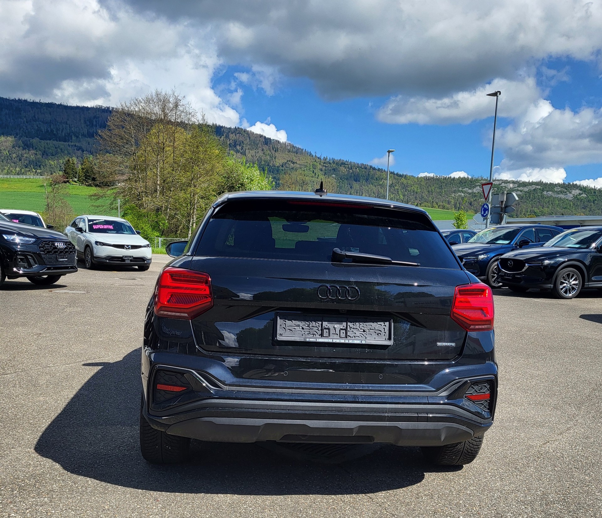 AUDI Q2 40 TFSI S line quattro S-tronic-image-4