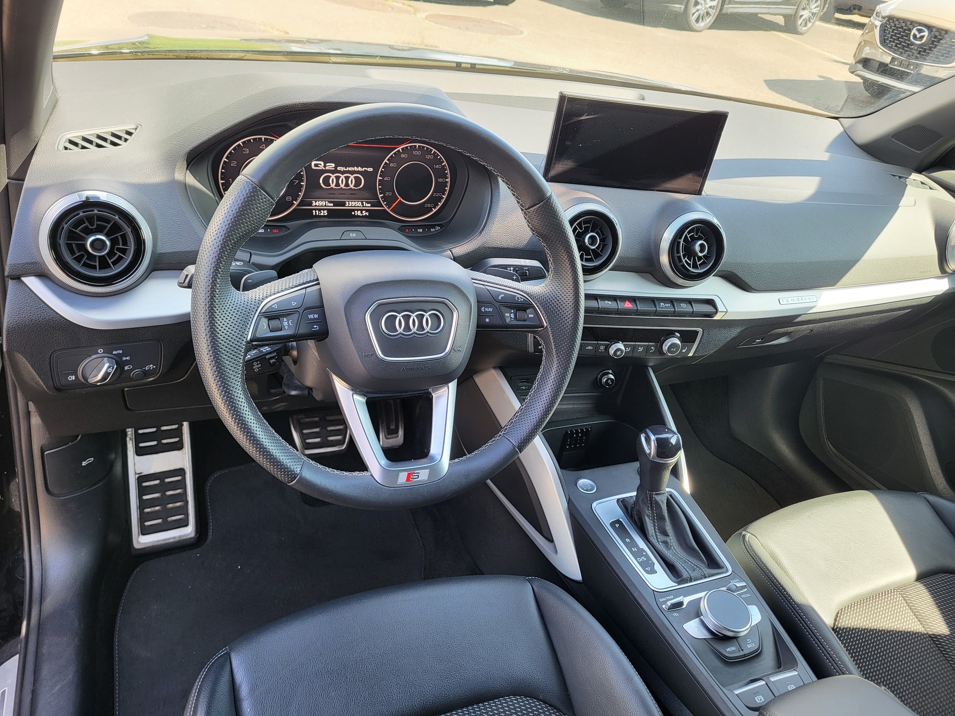 AUDI Q2 40 TFSI S line quattro S-tronic-image-5