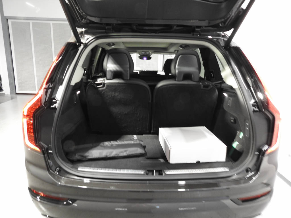 VOLVO XC90 2.0 T8 TE Ultra Dark eAWD-image-6