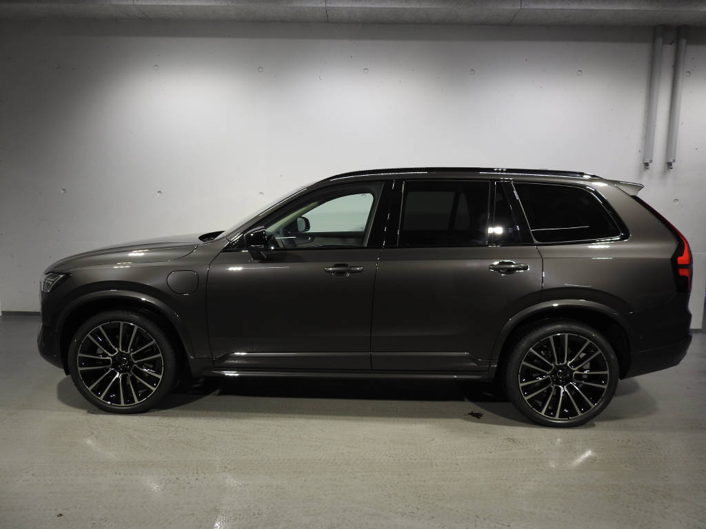 VOLVO XC90 2.0 T8 TE Ultra Dark eAWD-showroom-element-2