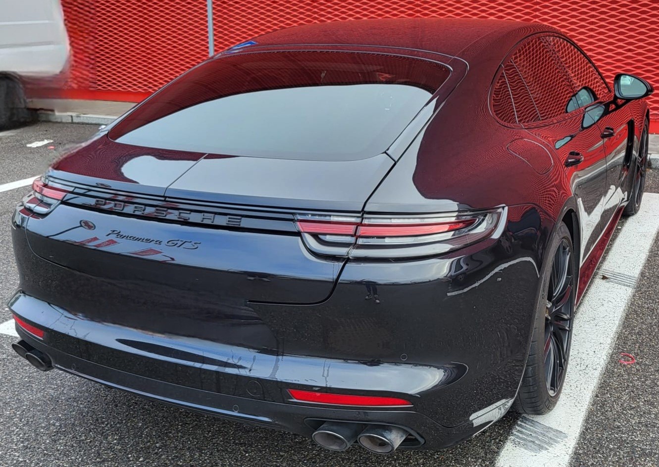 PORSCHE Panamera GTS Sport Turismo PDK-image-3