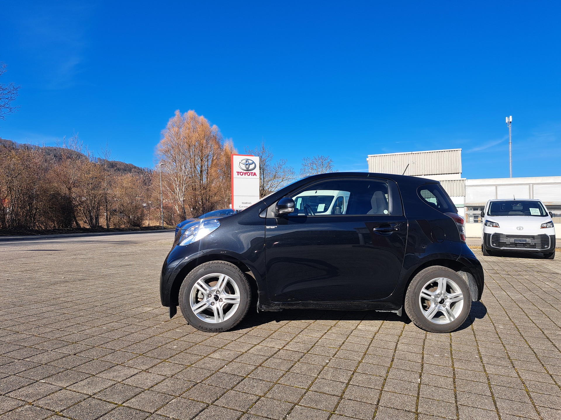 TOYOTA iQ2 1.0 VVT-i Multidrive-image-10