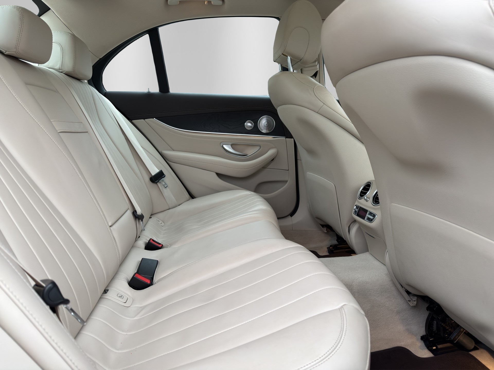 MERCEDES-BENZ E 350 d Exclusive 9G-Tronic-image-18