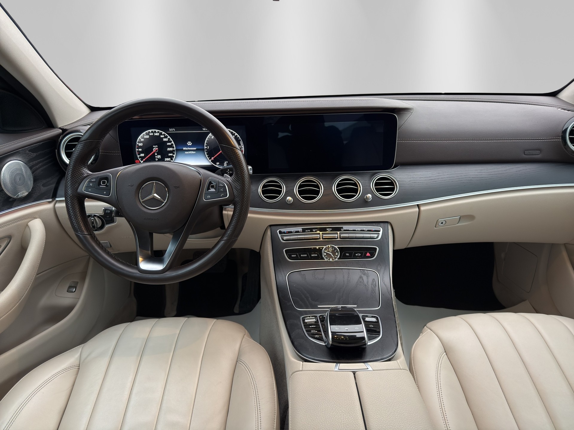 MERCEDES-BENZ E 350 d Exclusive 9G-Tronic-image-9