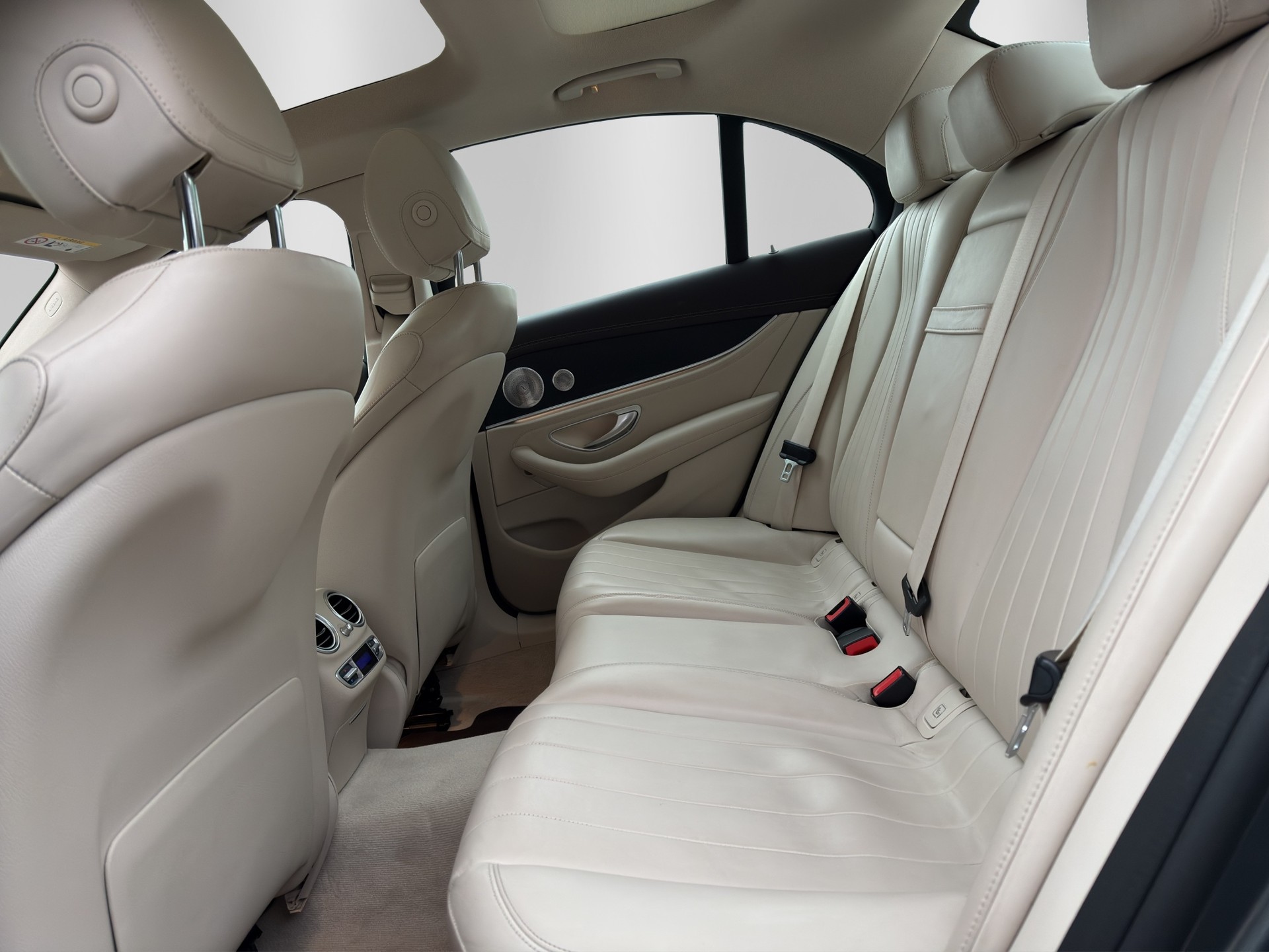 MERCEDES-BENZ E 350 d Exclusive 9G-Tronic-image-17