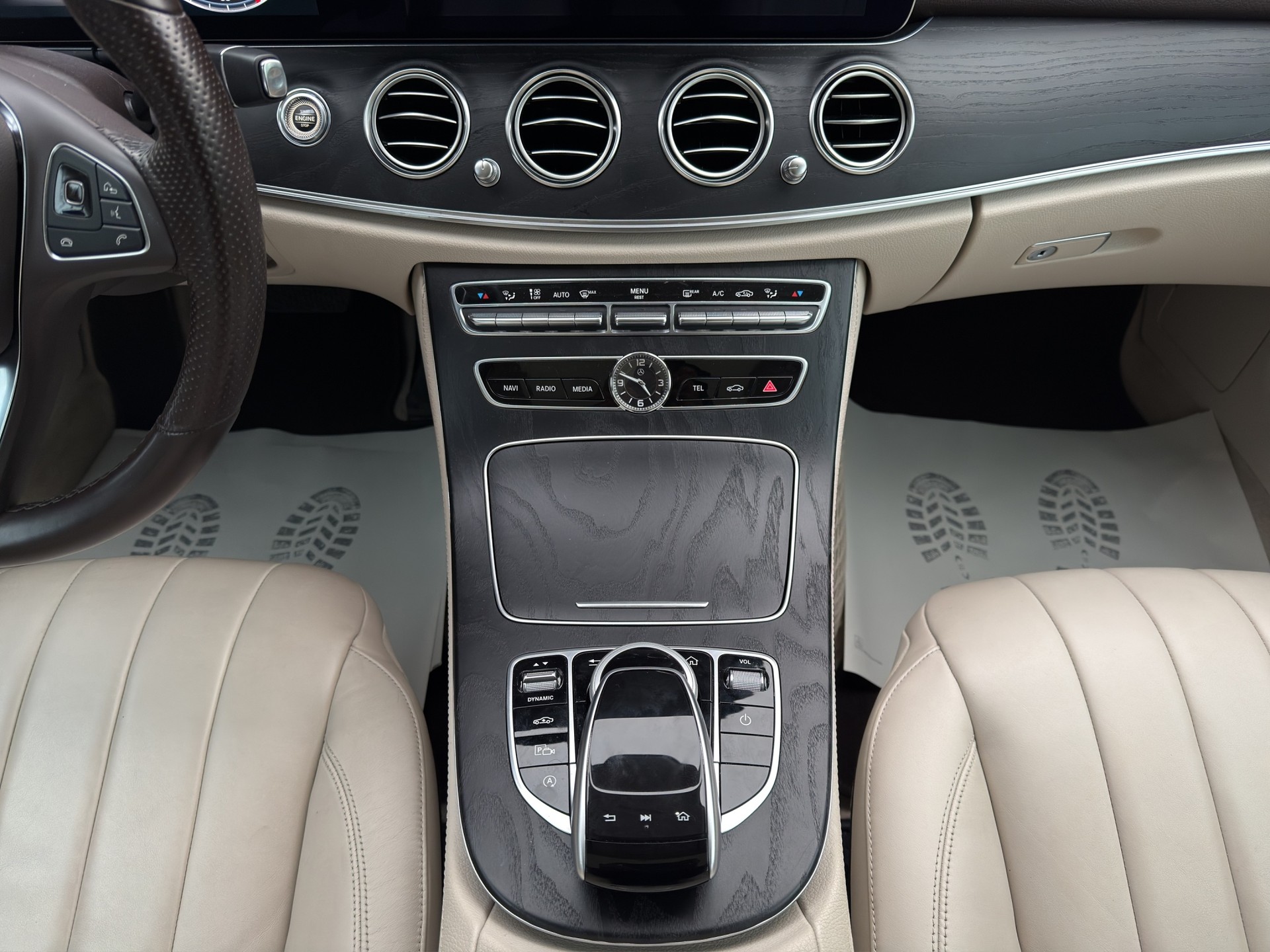 MERCEDES-BENZ E 350 d Exclusive 9G-Tronic-image-11