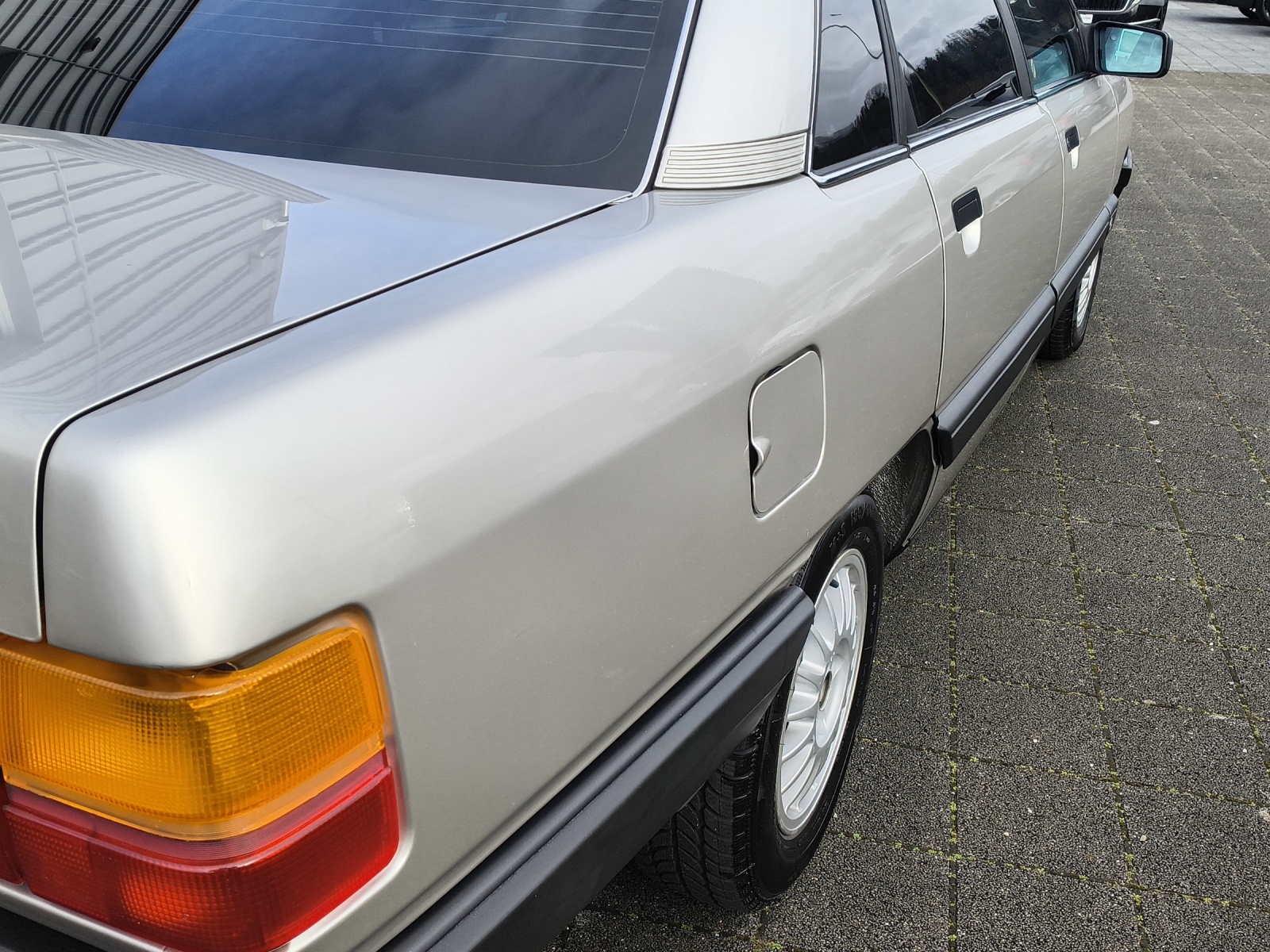 AUDI 100 2.3 E-image-7