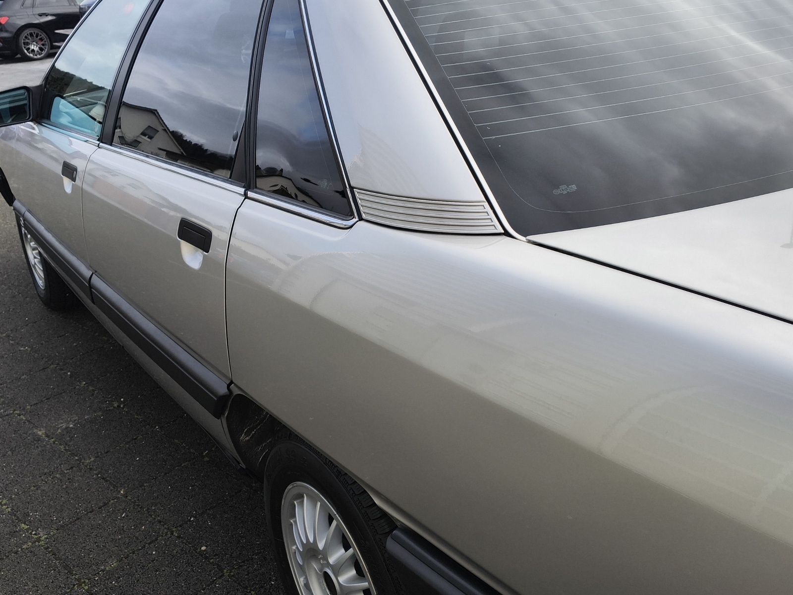 AUDI 100 2.3 E-image-8