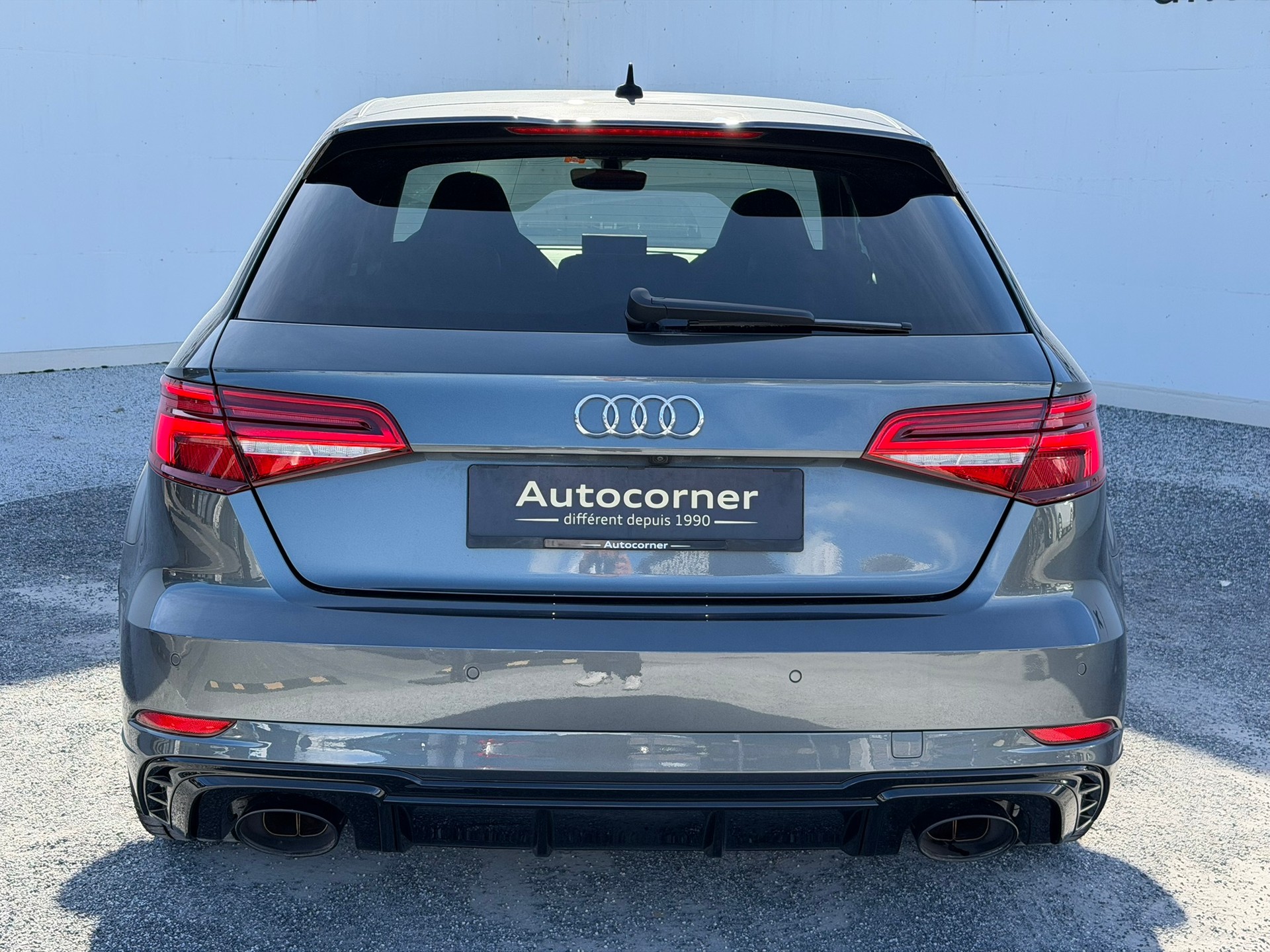 AUDI RS3 Sportback 2.5 TSI quattro S-tronic-image-5