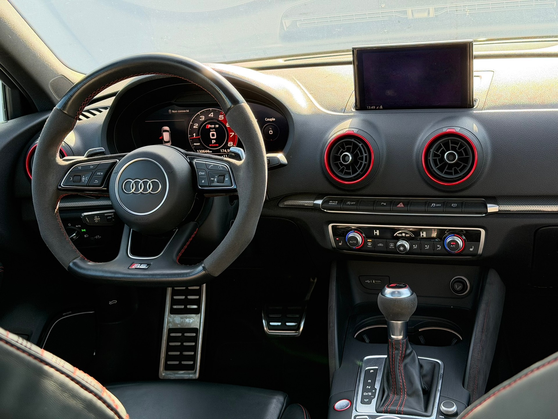 AUDI RS3 Sportback 2.5 TSI quattro S-tronic-image-11