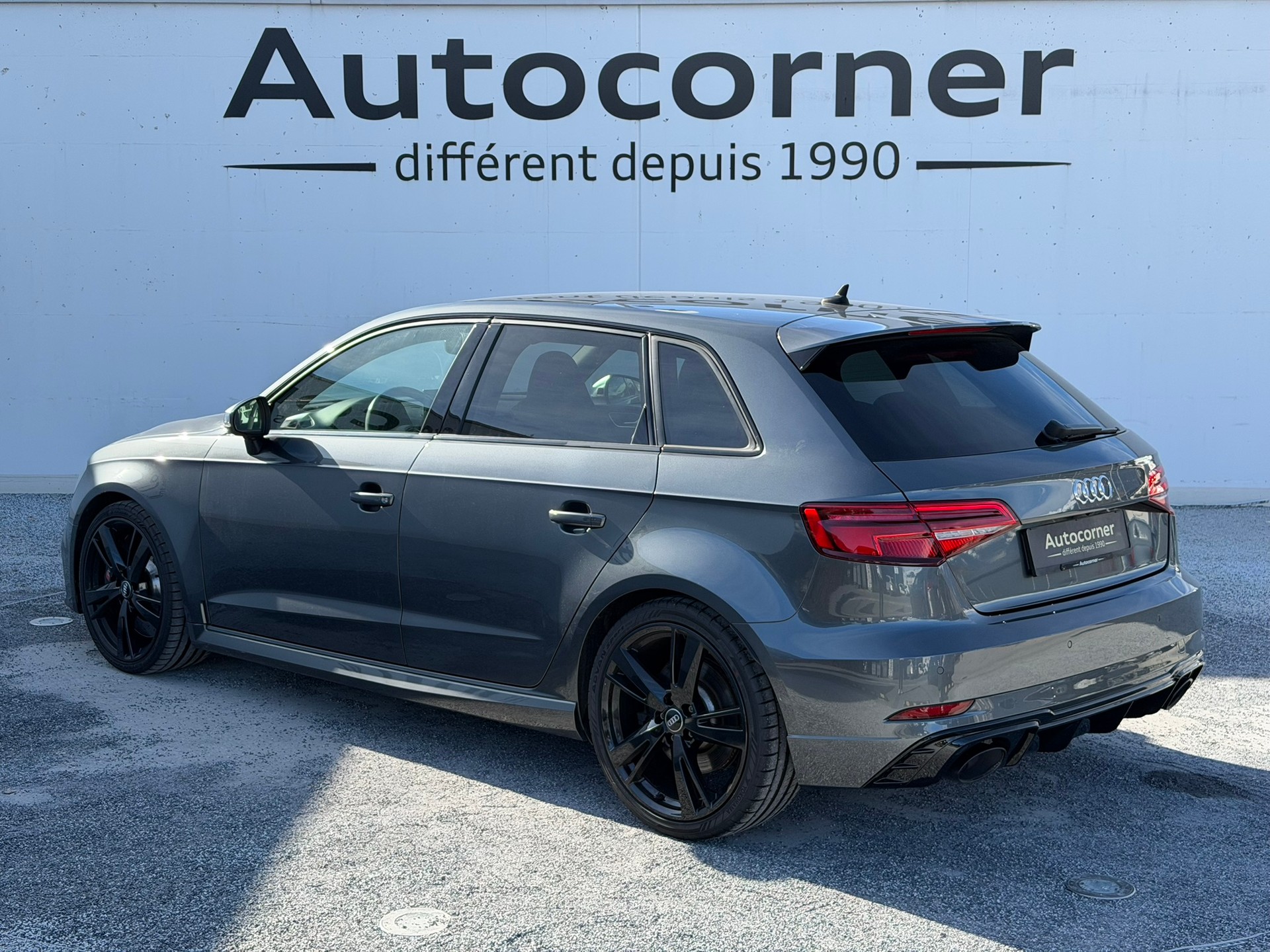 AUDI RS3 Sportback 2.5 TSI quattro S-tronic-image-1