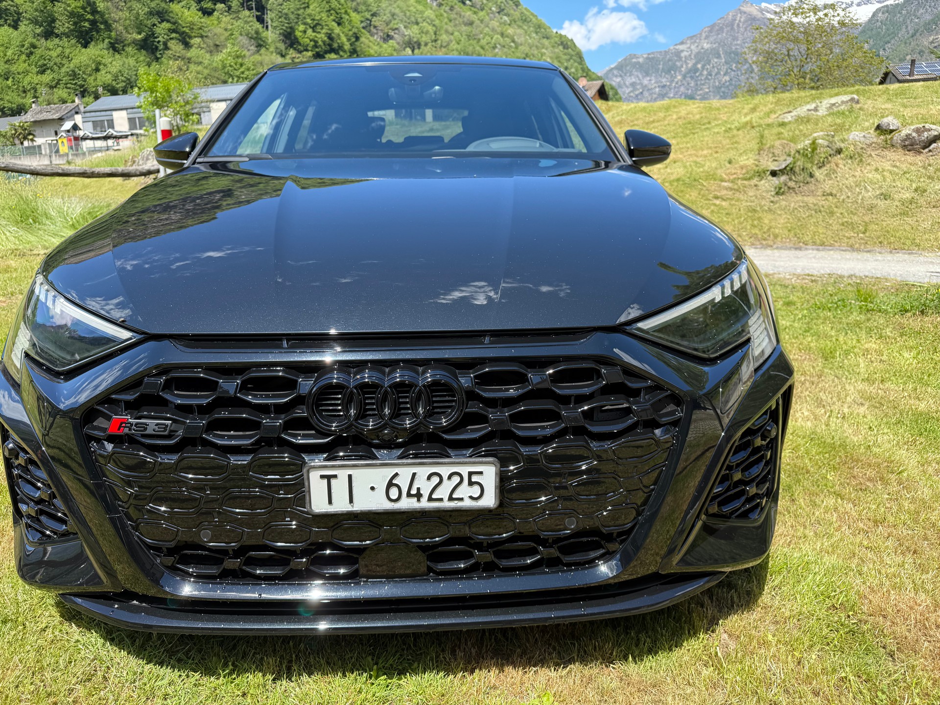 AUDI RS3 Sportback 2.5 TSI quattro S-tronic-image-4