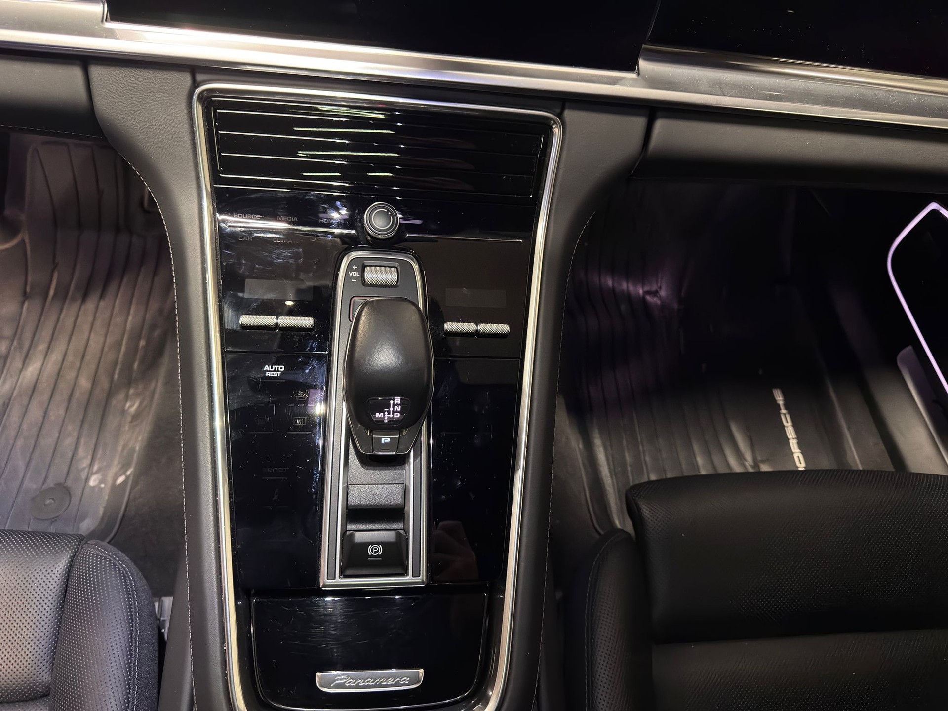 PORSCHE Panamera 2.9 V6 4 E-Hybrid-image-12