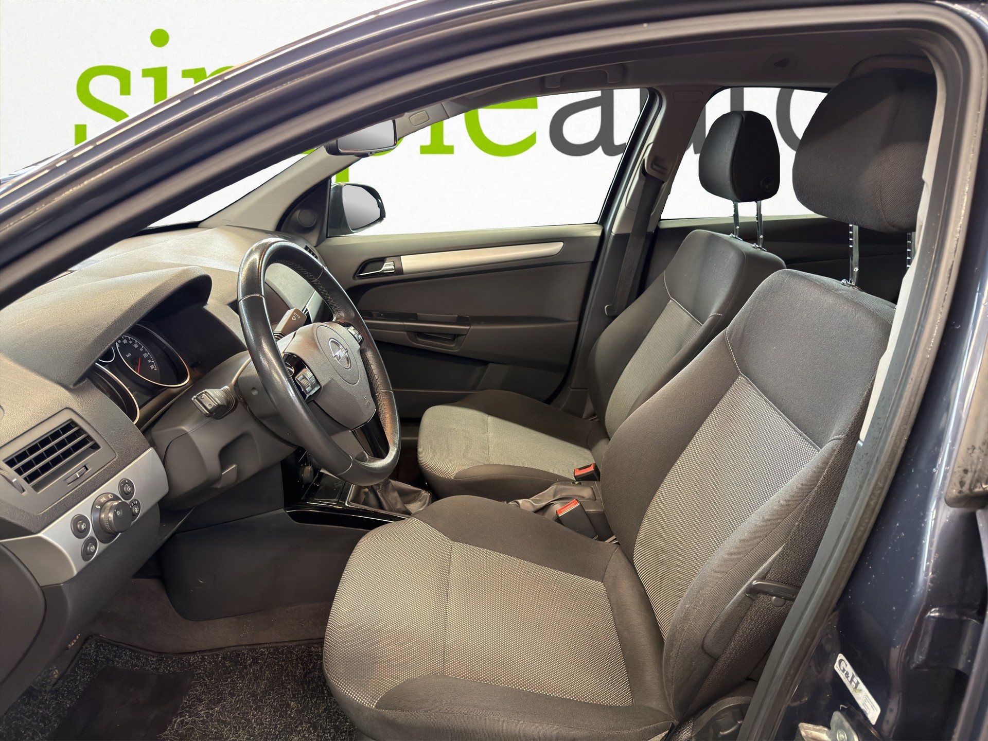 OPEL Astra Caravan 1.6i 16V Enjoy-image-6