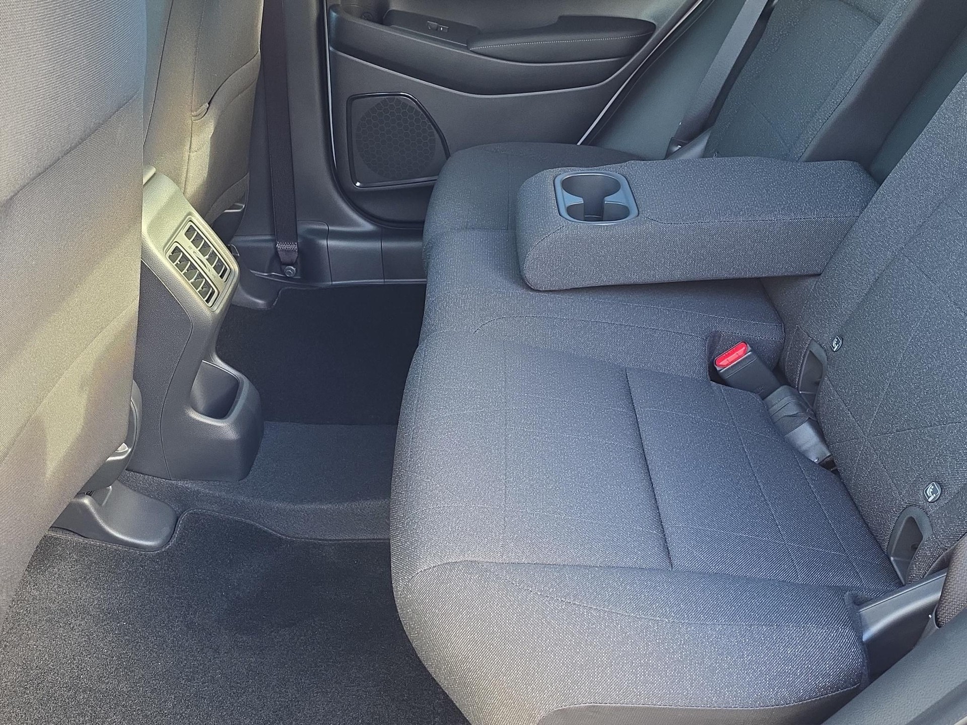 HONDA HR-V 1.5 i-MMD Elegance-image-13